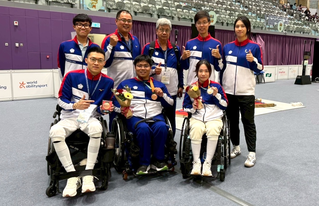 體壇》獲6銅！我國首奪輪椅擊劍國際賽獎牌　教練選手感謝帕總支持