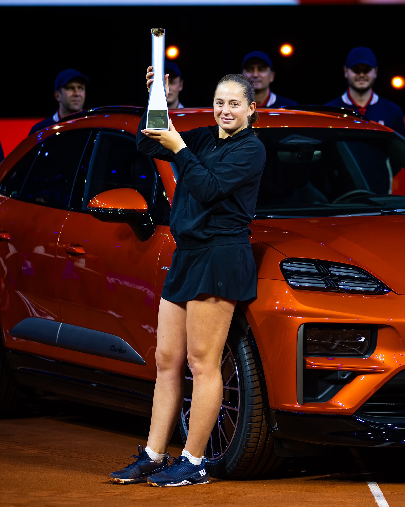 網球》Ostapenko力克球后Sabalenka　斯圖加特奪冠開走保時捷