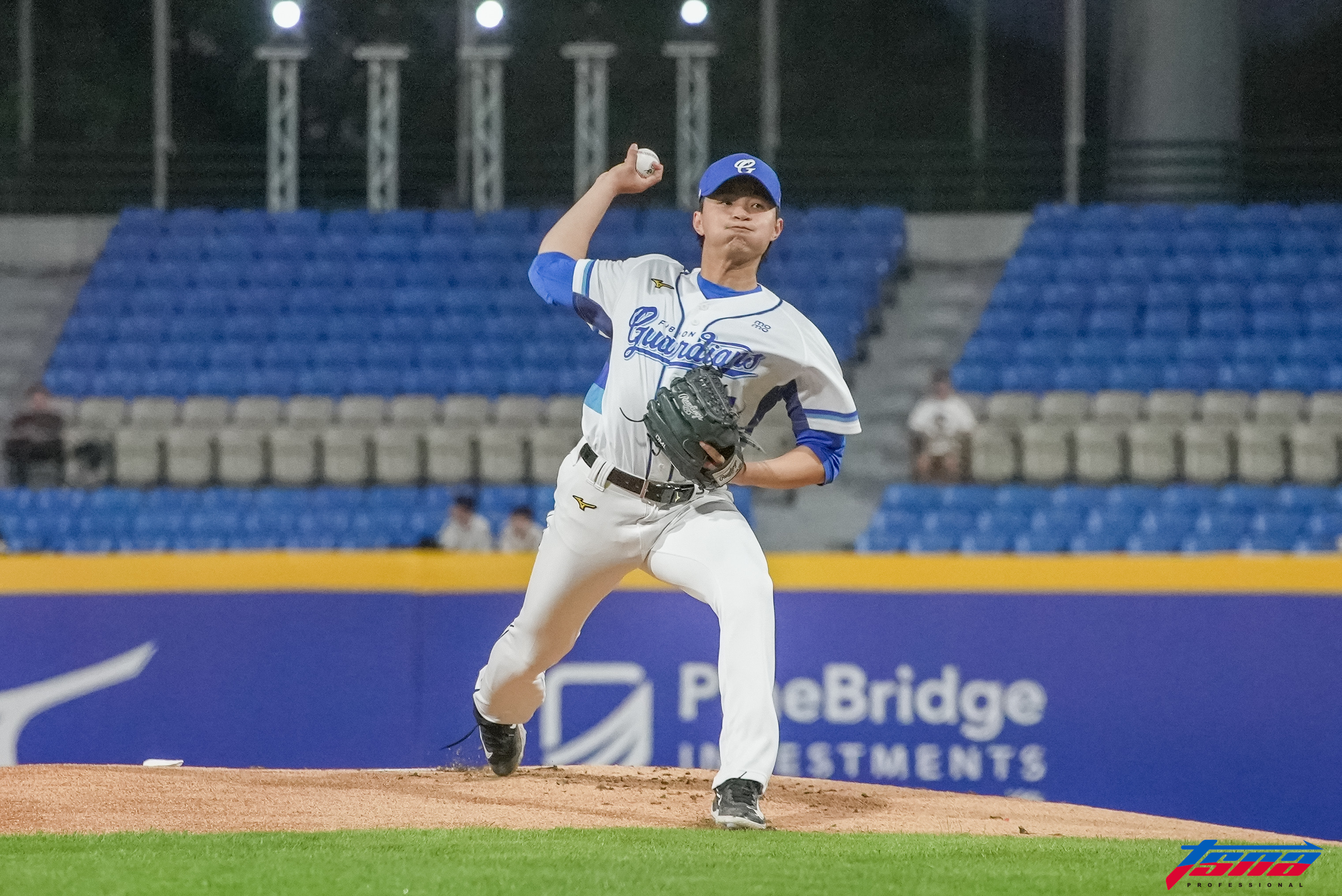 富邦悍將》用球數過多未能拿勝投　李東洺：解決控球可以投到6局
