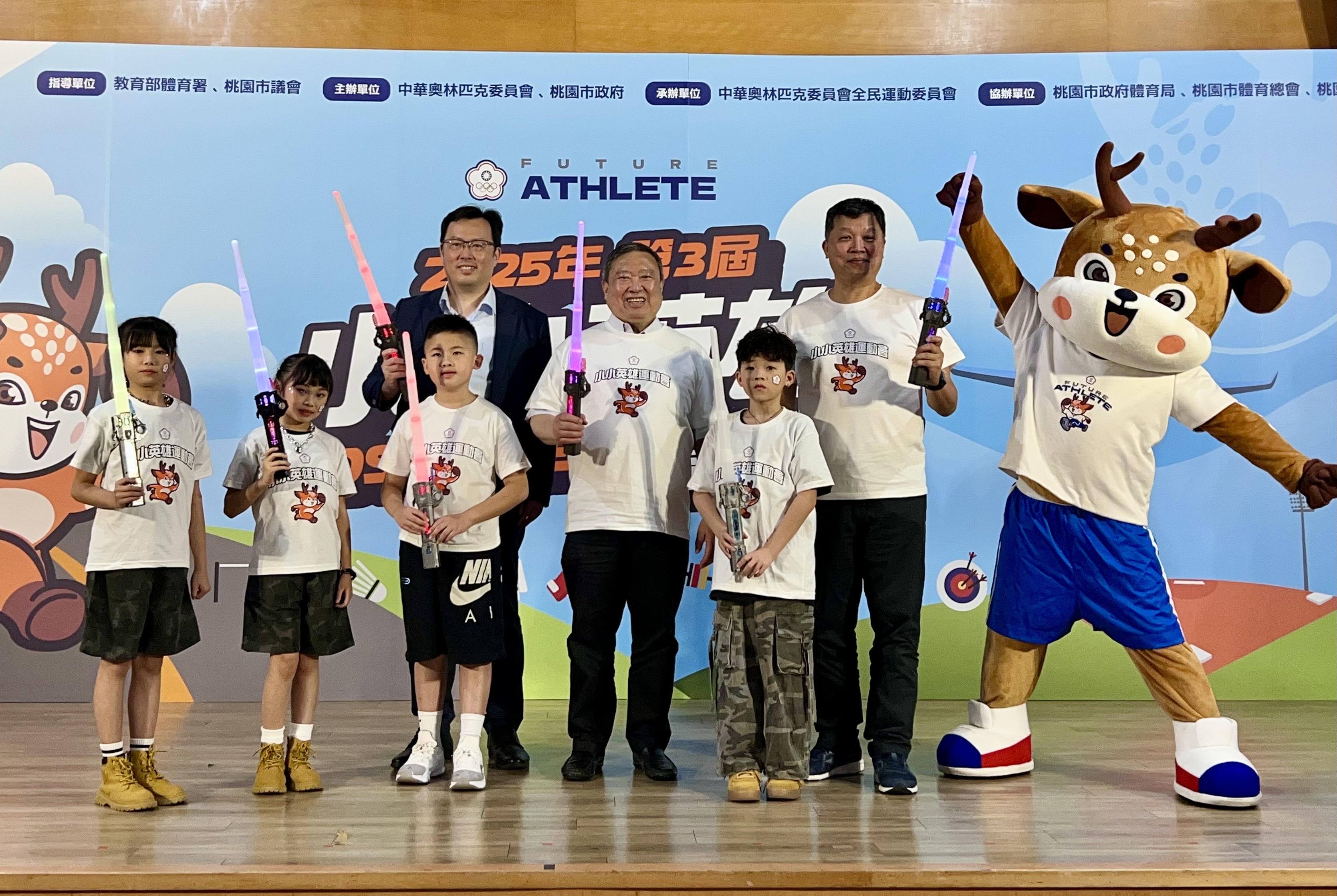 體壇》「來交新朋友，也可以跑來跑去」　許晉哲兒子許鈞崴擔任小小英雄運動會大使