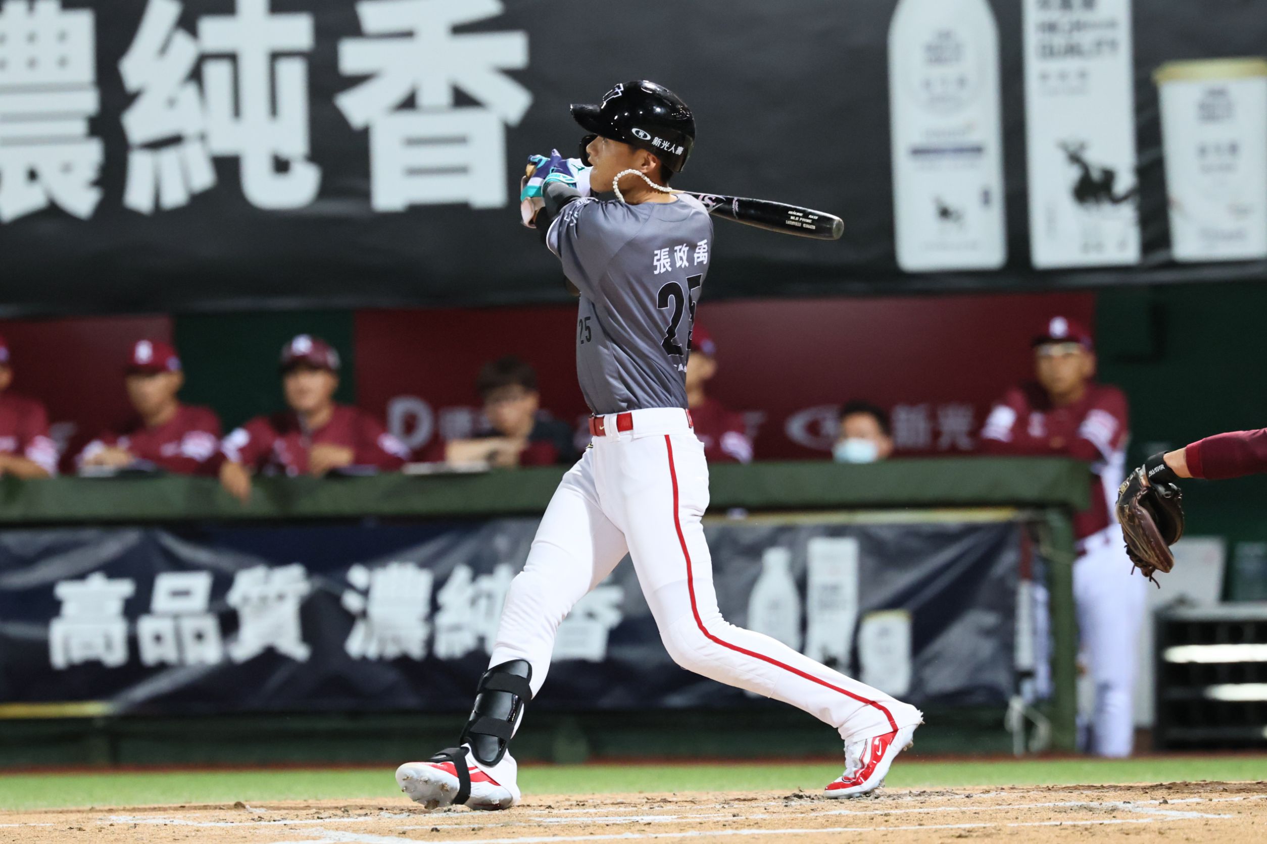 味全龍》中職「魚雷棒」開轟第一人！　張政禹「說到做到」痛擊黃子鵬