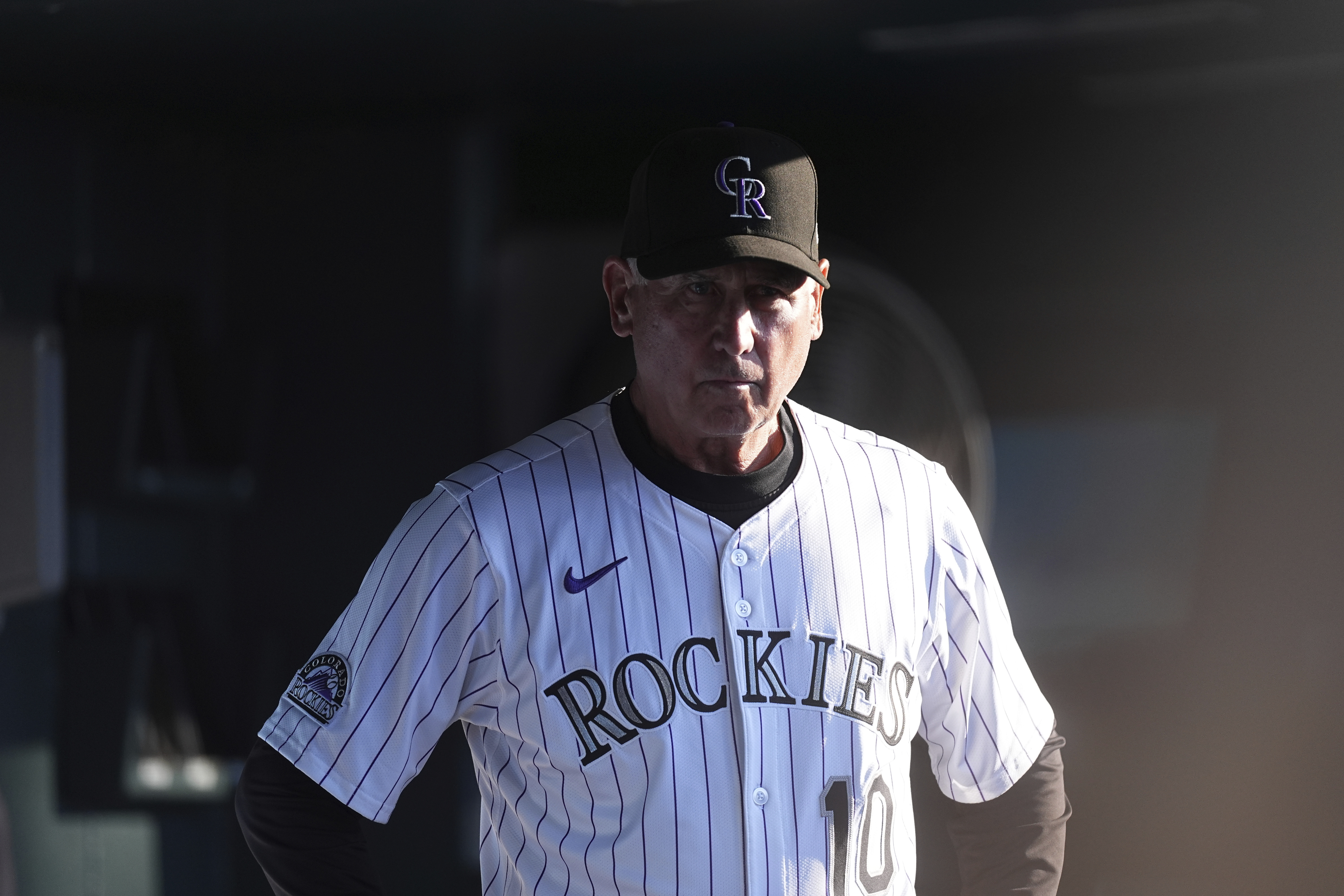 MLB〉這不是總教練的錯！Roberts為恩師Black遭洛磯解約打抱不平：傳奇教頭來帶也沒用