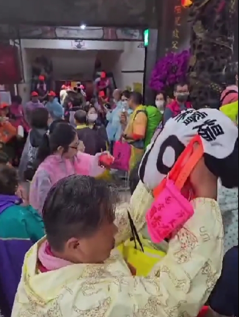 日職》台灣球迷拿著球衣去白沙屯過爐祈福大殺四方　古林：謝謝大家用自己的方式為我應援