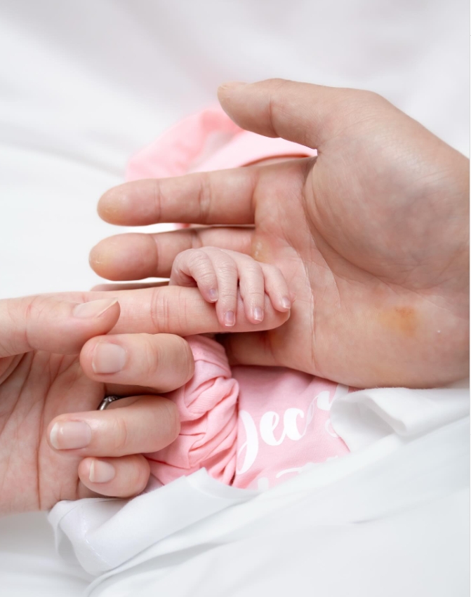 MLB》大谷翔平過母親節IG甜曬全家福小手照　用「加代子的兒子」名字粉紅出賽