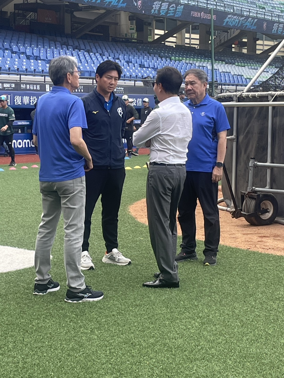 Re: [閒聊] 校長說:球團有事情要宣布