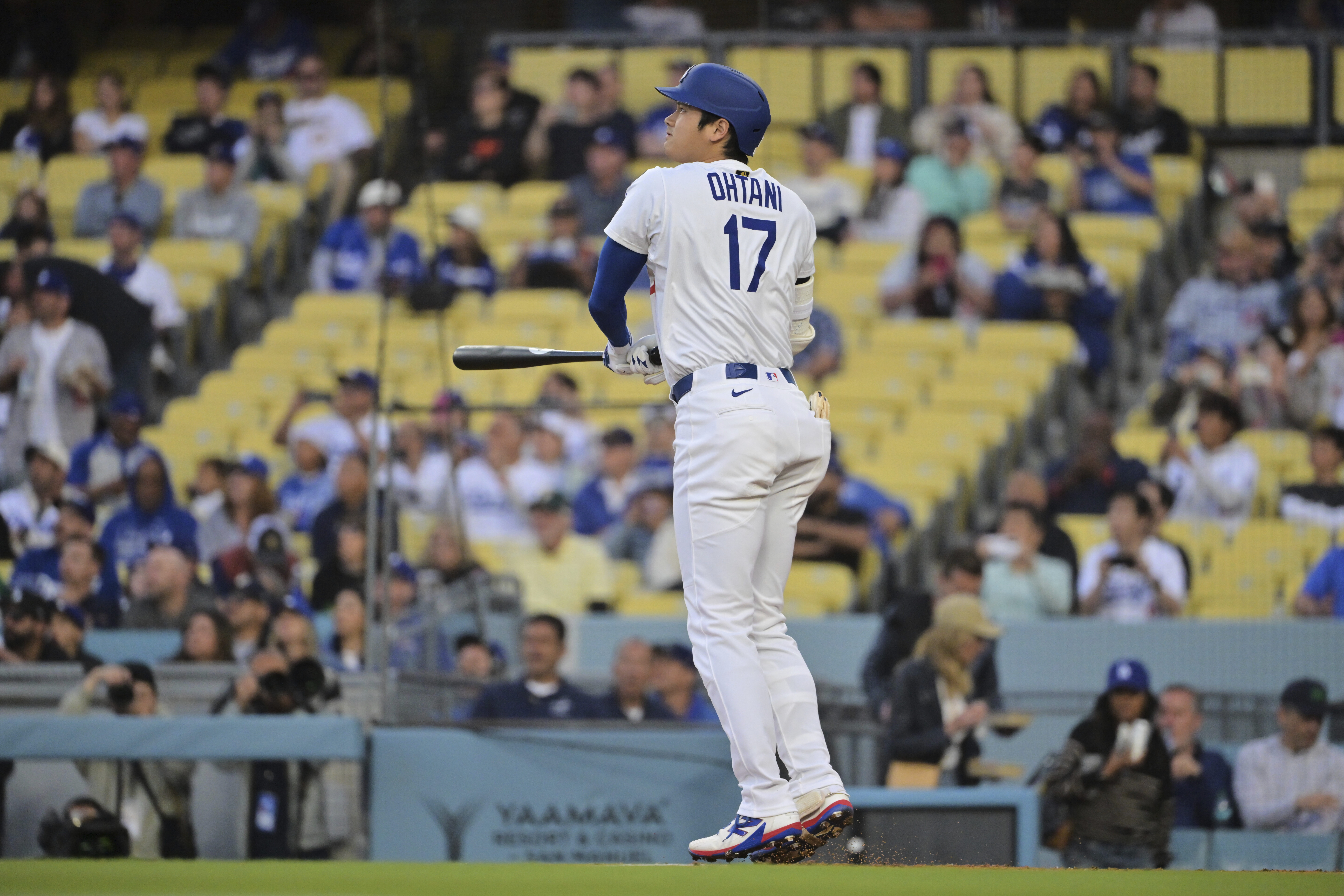 MLB》影／大谷翔平遭觸身球打中右大腿！臉部表情痛苦　教頭出來抗議被驅逐出場