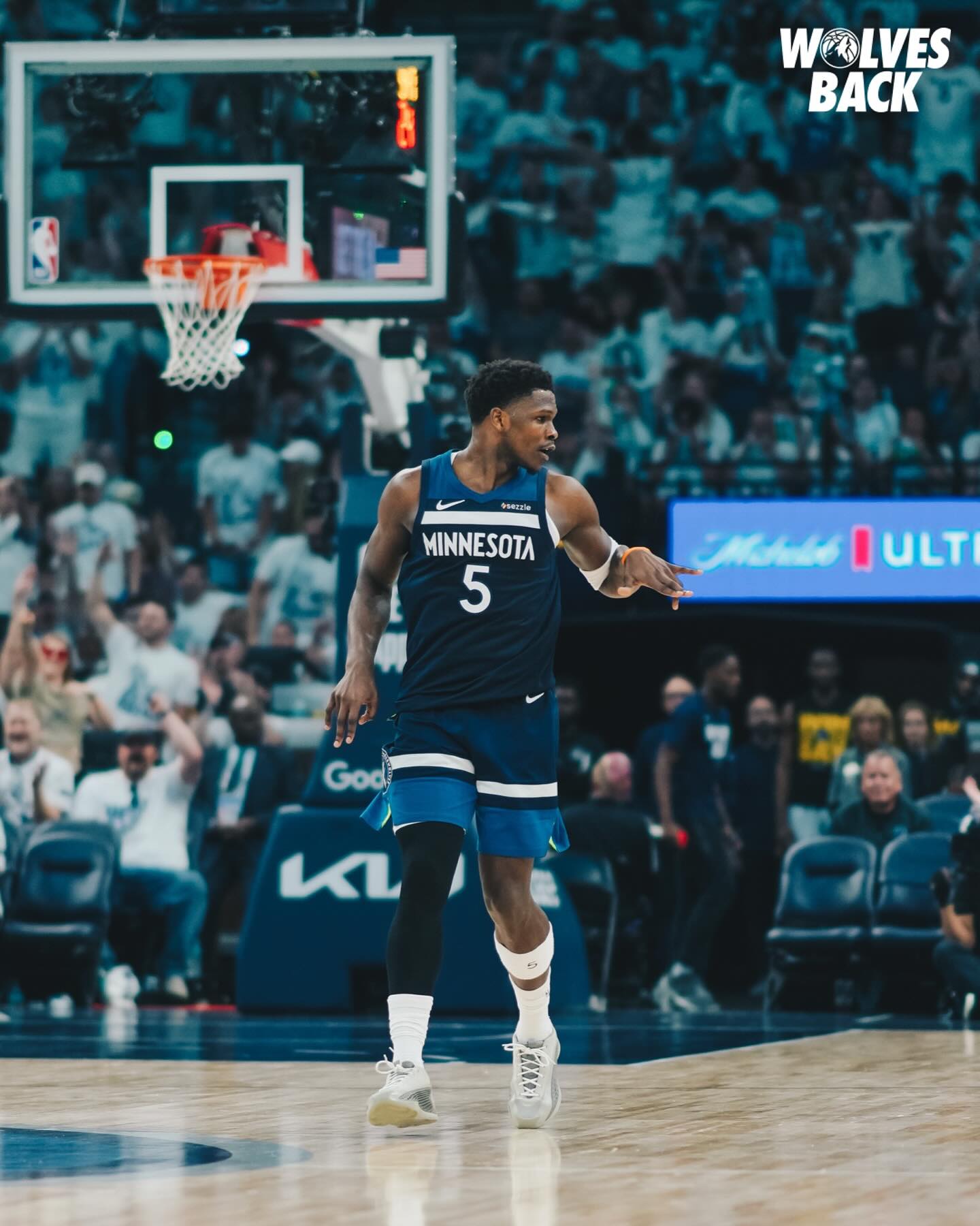 NBA》灰狼121比110勇士　系列賽4比1晉級西區決賽