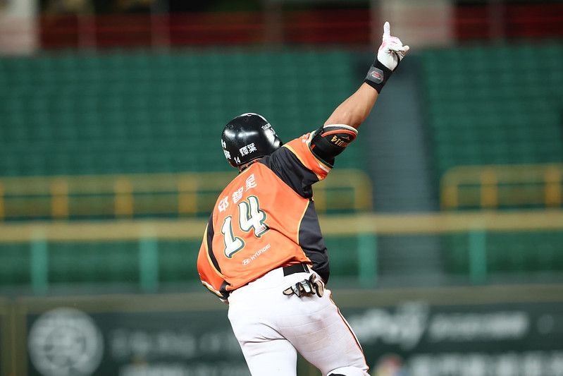 統一獅》陳傑憲保送後向他說幾句話　邱智呈轟破林詩翔完璧數據