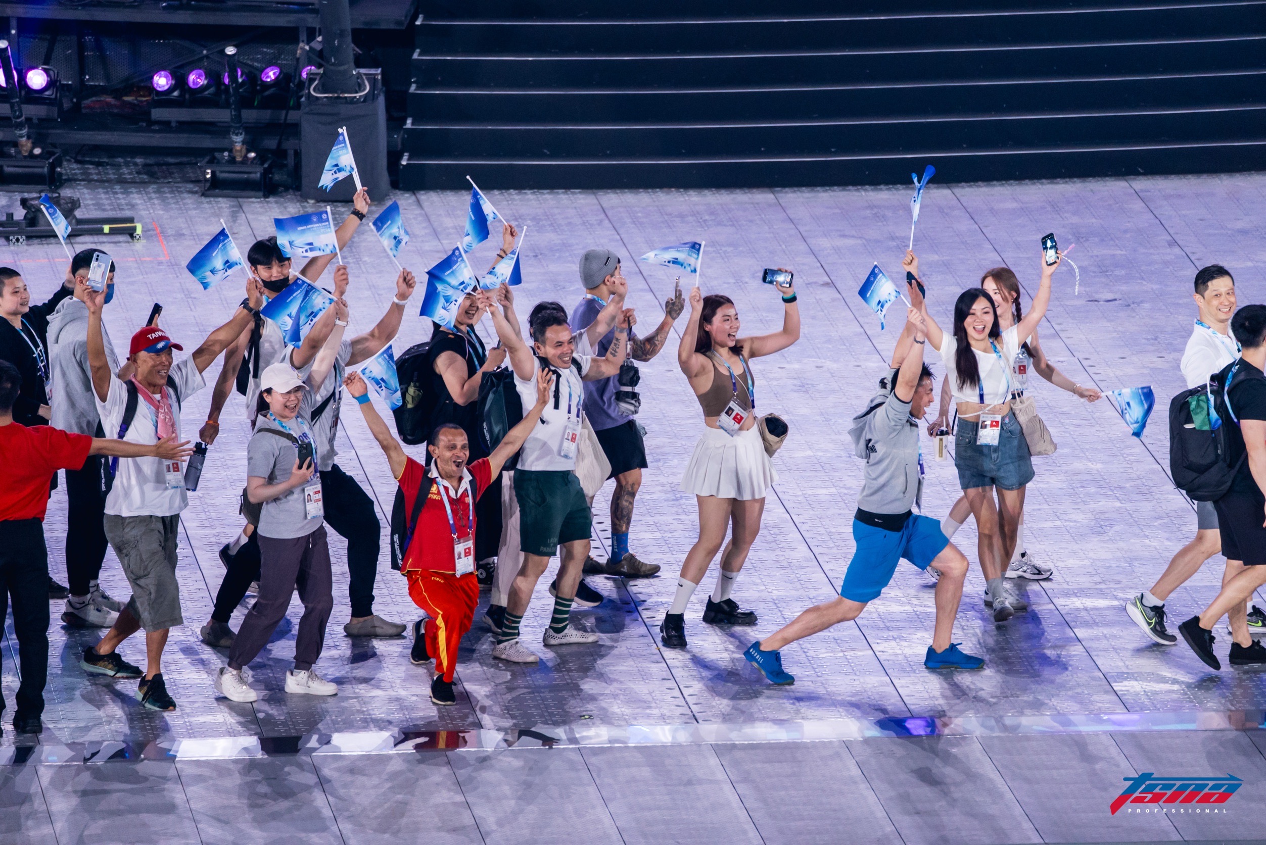 世壯運》選手禮包發熱造成物品背包受損　組委會：大雨滲入導致乾燥劑產生高溫