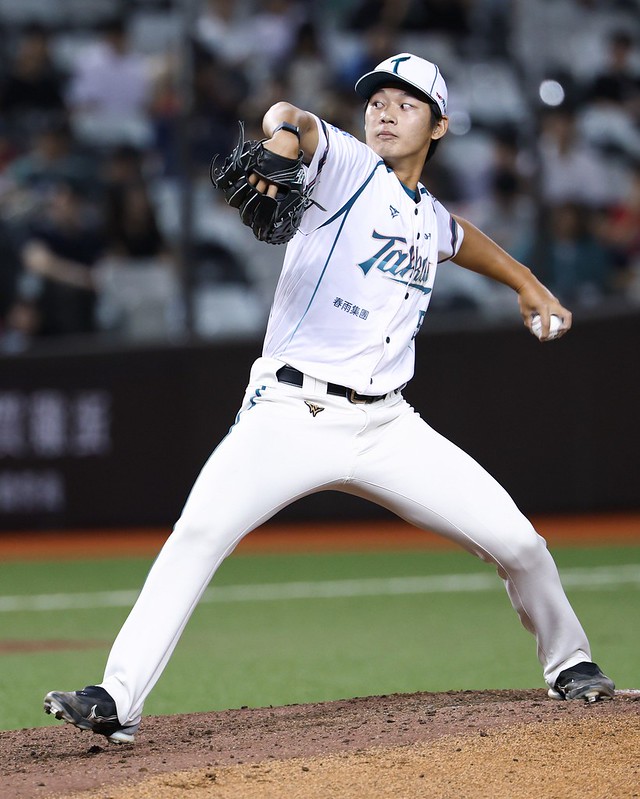 台鋼雄鷹》年輕牛棚2天鎖中信兄弟9.2局無責失分　潛力左投曾奕翔有可看性