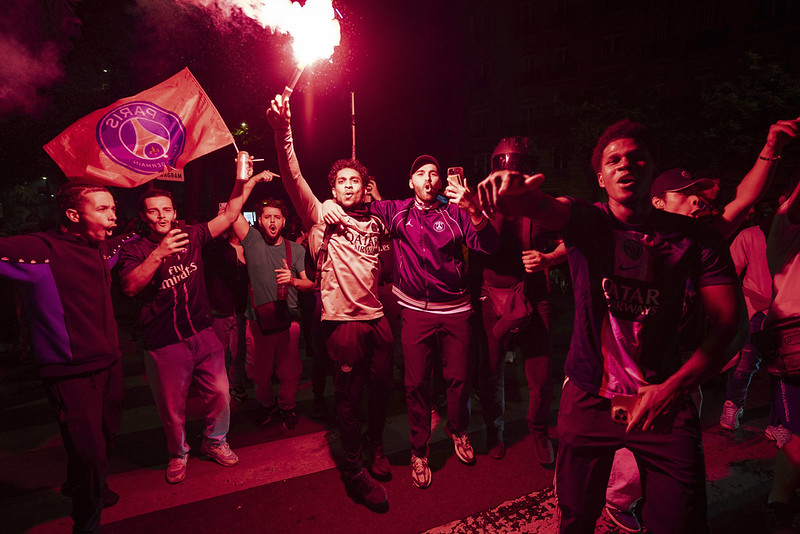 歐冠》PSG慶祝奪冠　2死192傷559人被捕