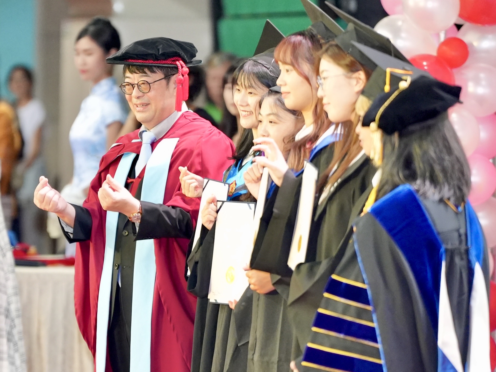 文教》臺北市立大學畢業典禮「AI」氛圍　培育師資、金牌選手、市政智庫人才