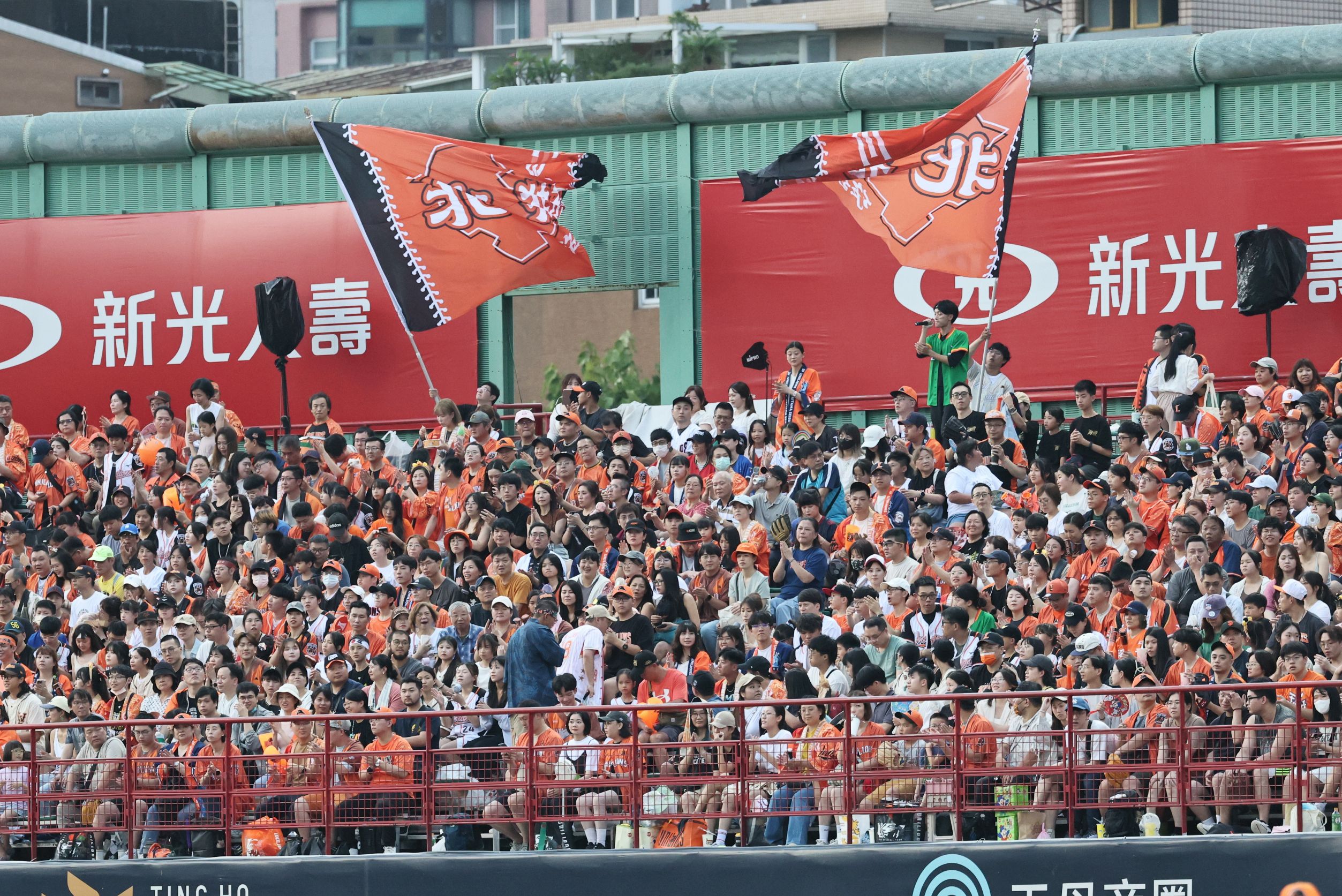 [分享] 今日CPBL三地人數