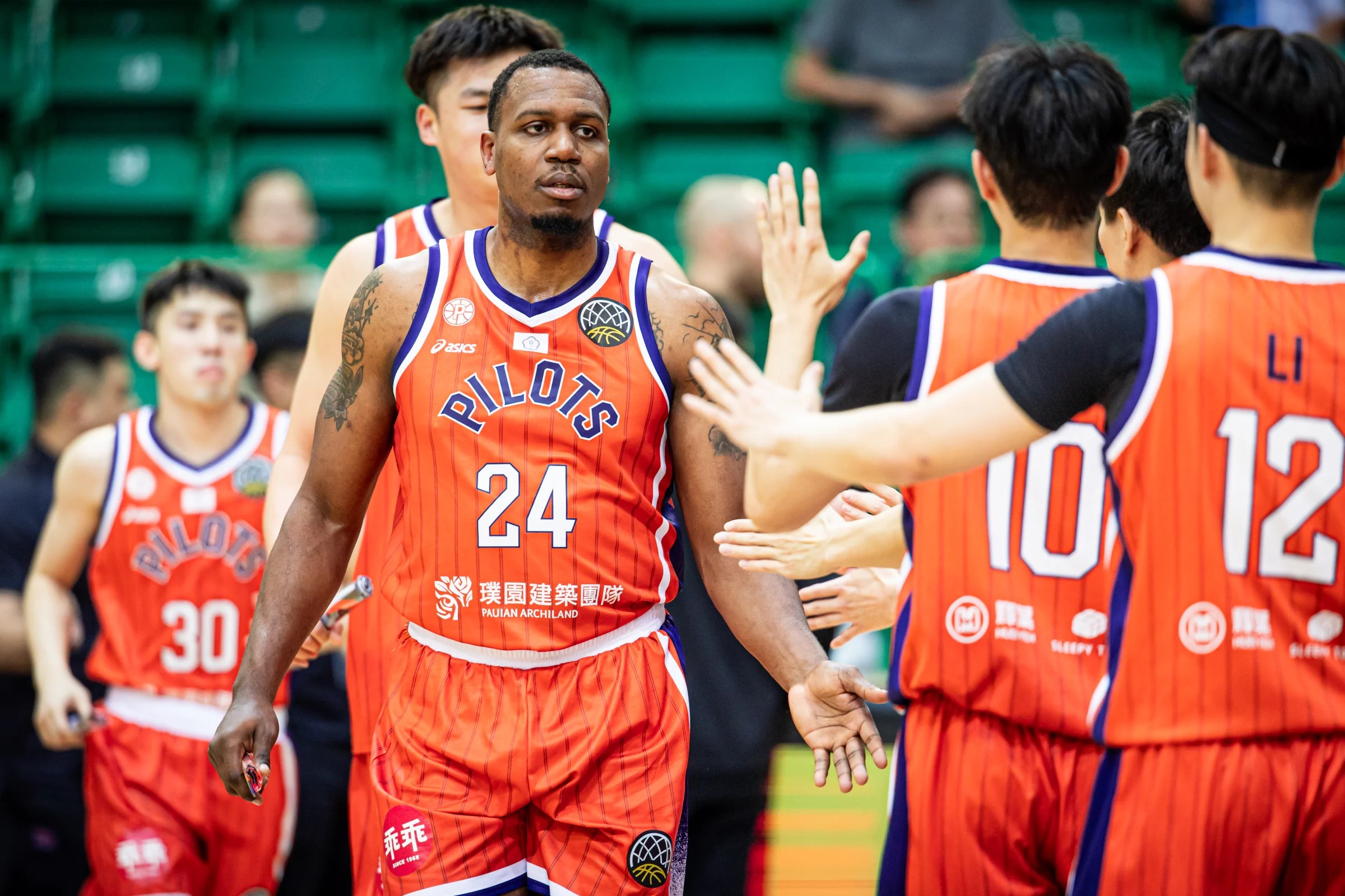 BCL》盧峻翔開局傷退無礙　領航猿抓傷KBL冠軍獵隼奪首勝