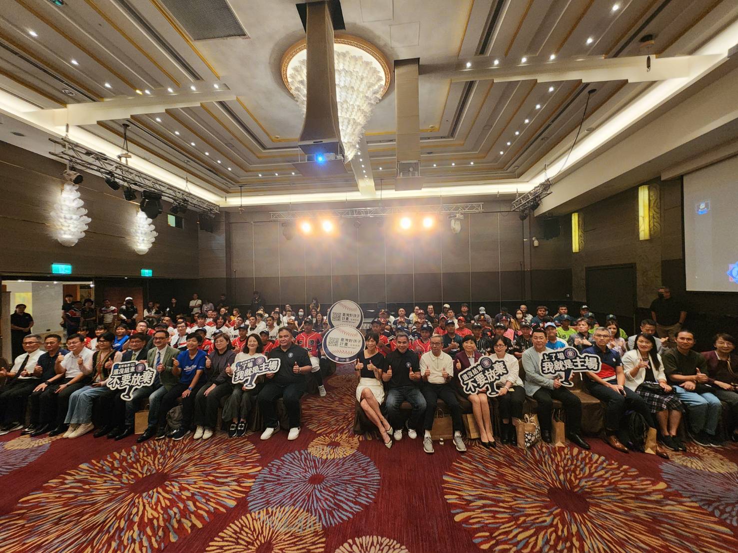 棒球》5隊赴美參加貝比魯斯聯盟世界錦標賽！U16女壘首度參賽　親手製作義賣商品籌措出國旅費