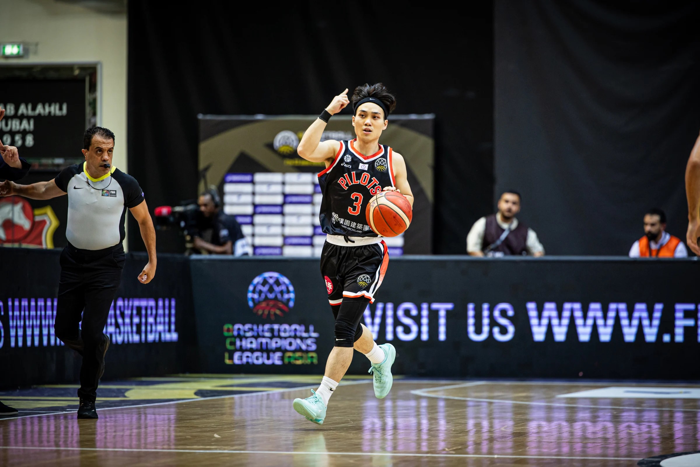 BCL》領航猿不敵衛冕軍吞首敗　小組賽1勝1敗晉8強