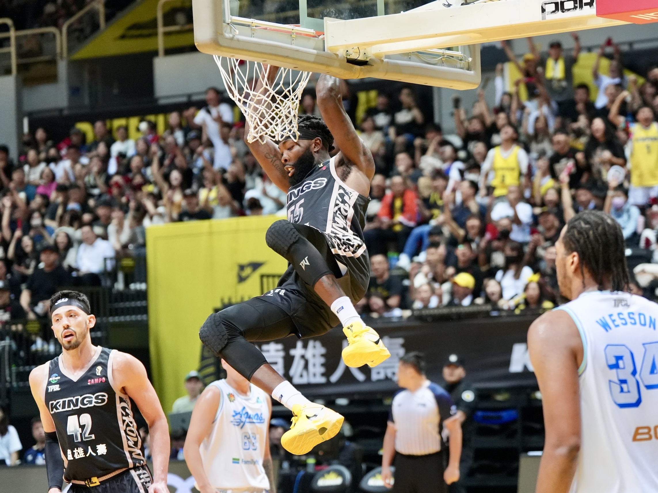 TPBL》總冠軍首戰6800名觀眾滿場　林書緯太久沒打比賽坦言容易喘