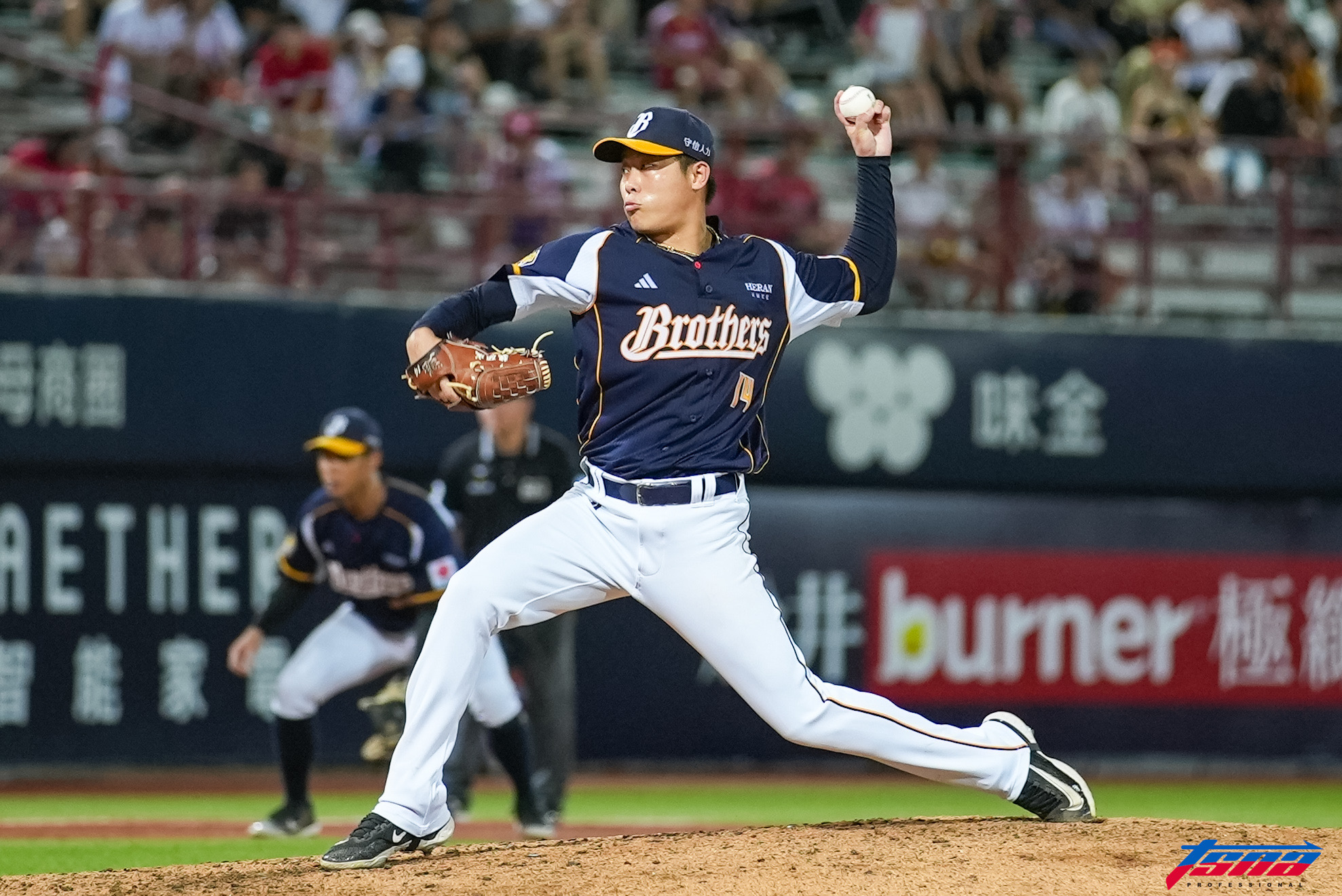 中信兄弟》賽前開玩笑「贏就換我出國」　魏碩成真的比下徐若熙