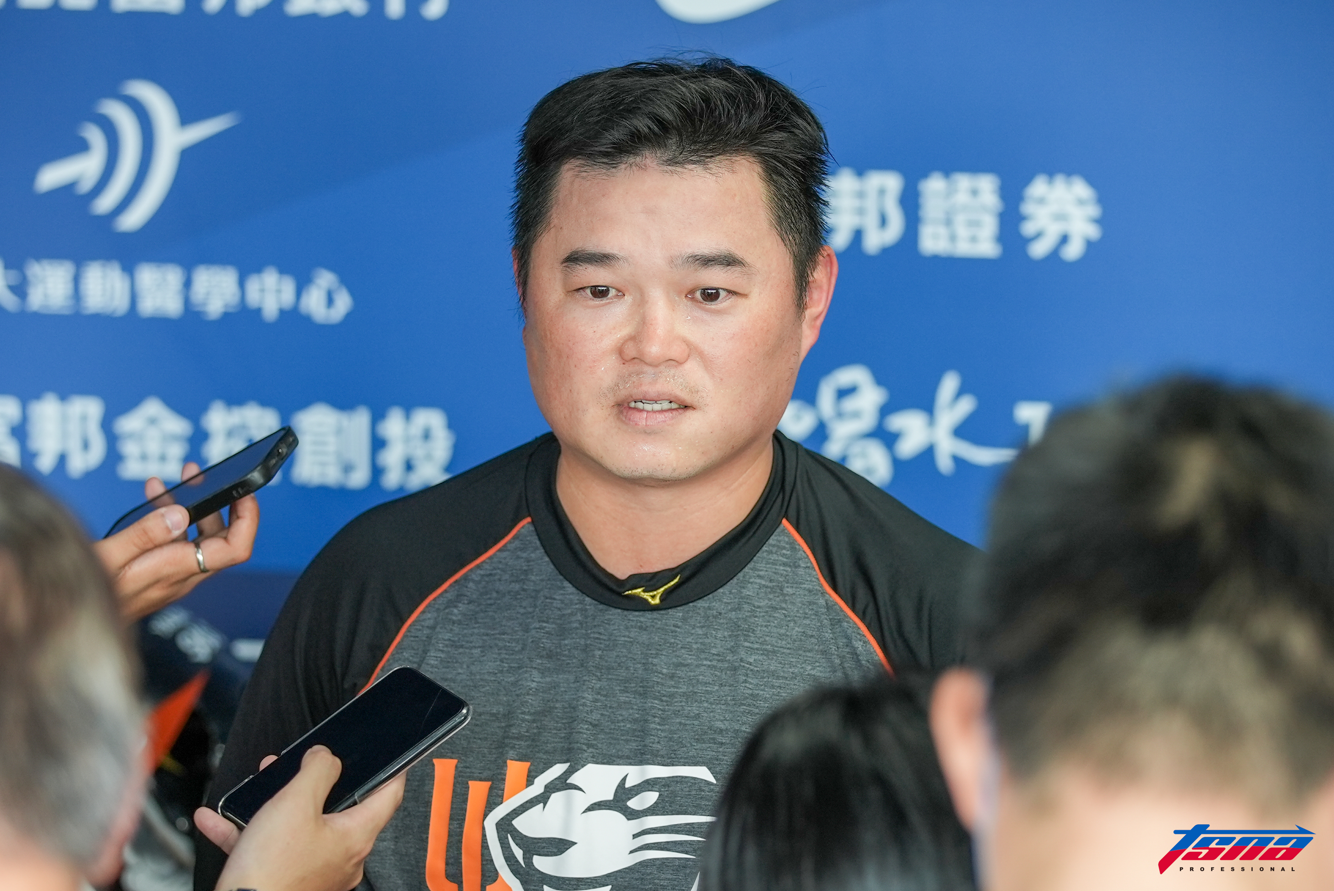 胡金龍，王偉丞攝。