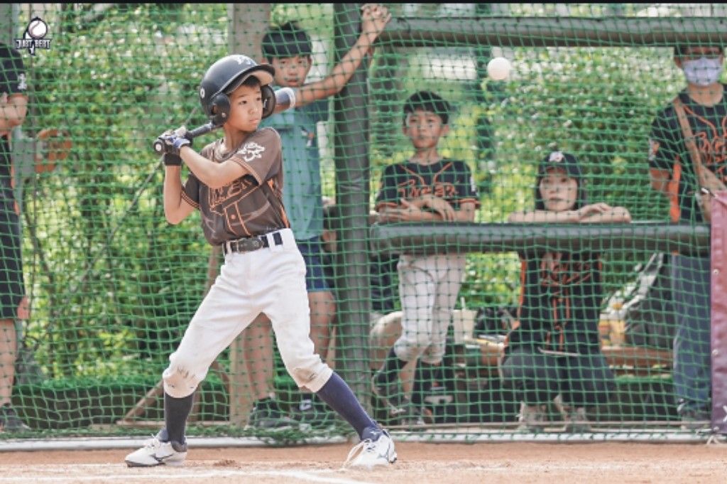 就是棒台灣大賽》U10季軍賽！游日廷雙響砲帶頭　陳沁妍關鍵安打助野球虎奪U10季軍