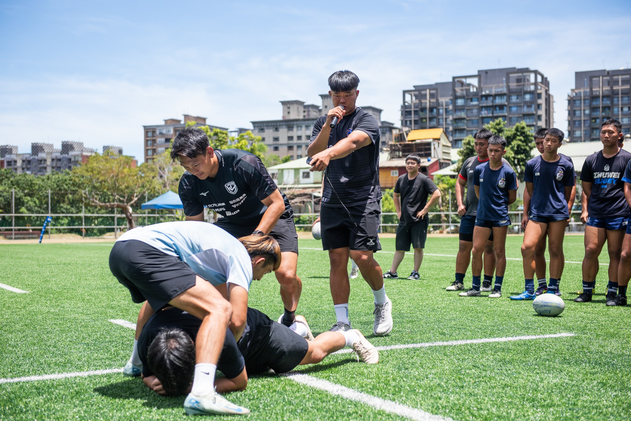 橄欖球》旅日名將鄭兆毅返臺　聯手前輩於教練講習傳承經驗