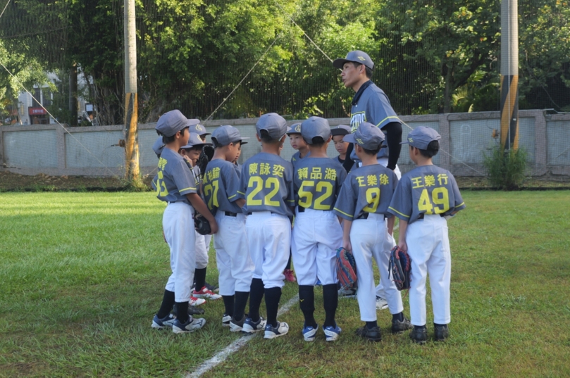 全國社區棒球賽》台中北勢雷爵灰首戰遭0比21完封　享受比賽才是重點
