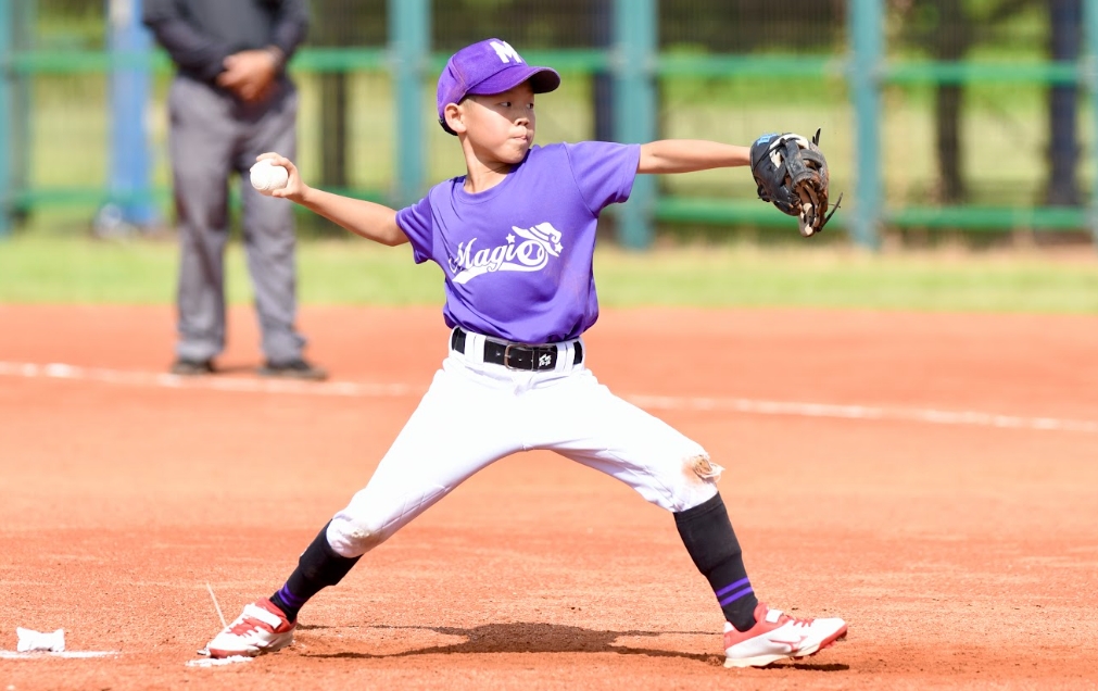 全國社區棒球賽》 突破重圍！李仲淵救援成功　助黑魔法師拿首勝