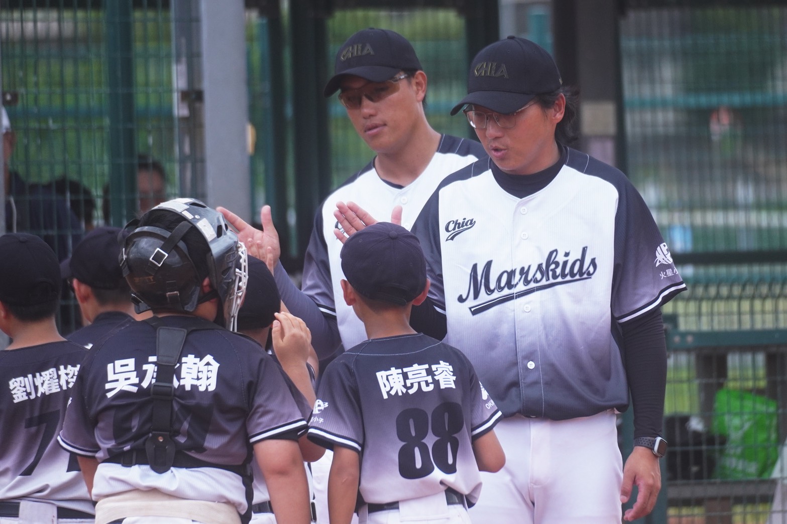 全國社區棒球賽》葉子熙、陳宥榤聯手各轟滿貫全壘打　火星小子以16比0完封影武者