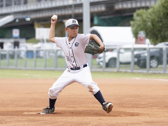 全國社區棒球賽》官大元執教首勝！元子彈砲火猛烈前2局攻進16分　擊敗對手首勝入袋