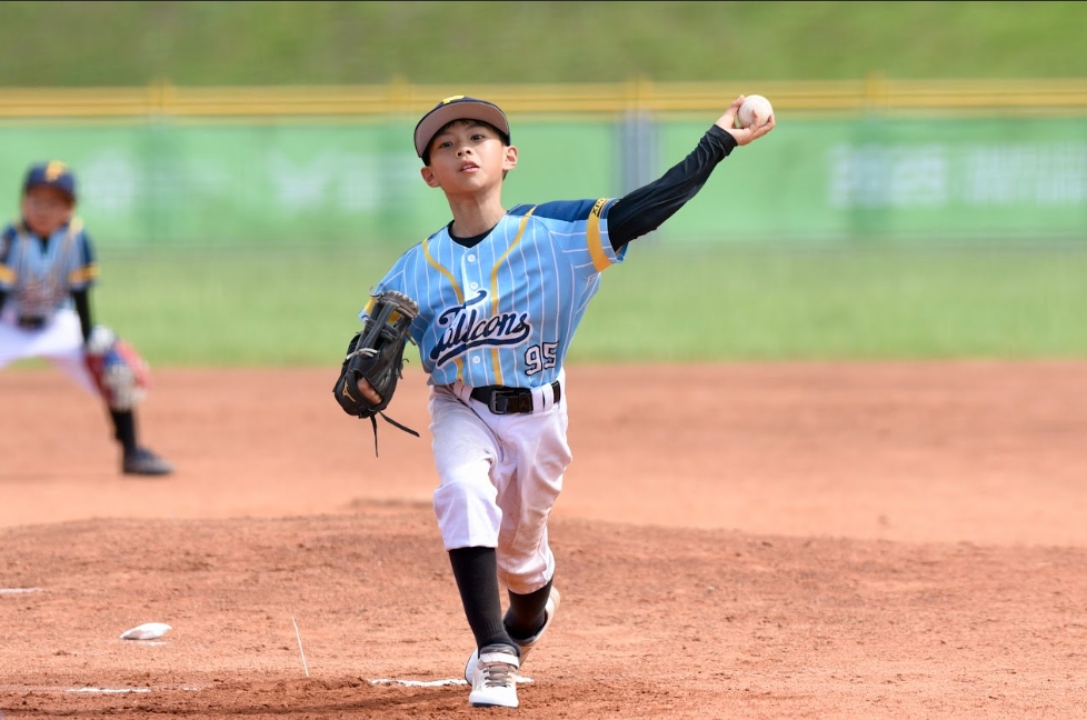 全國社區棒球賽》小隼鷹藍不敵水返腳LIONS強攻　教練仍給予鼓勵
