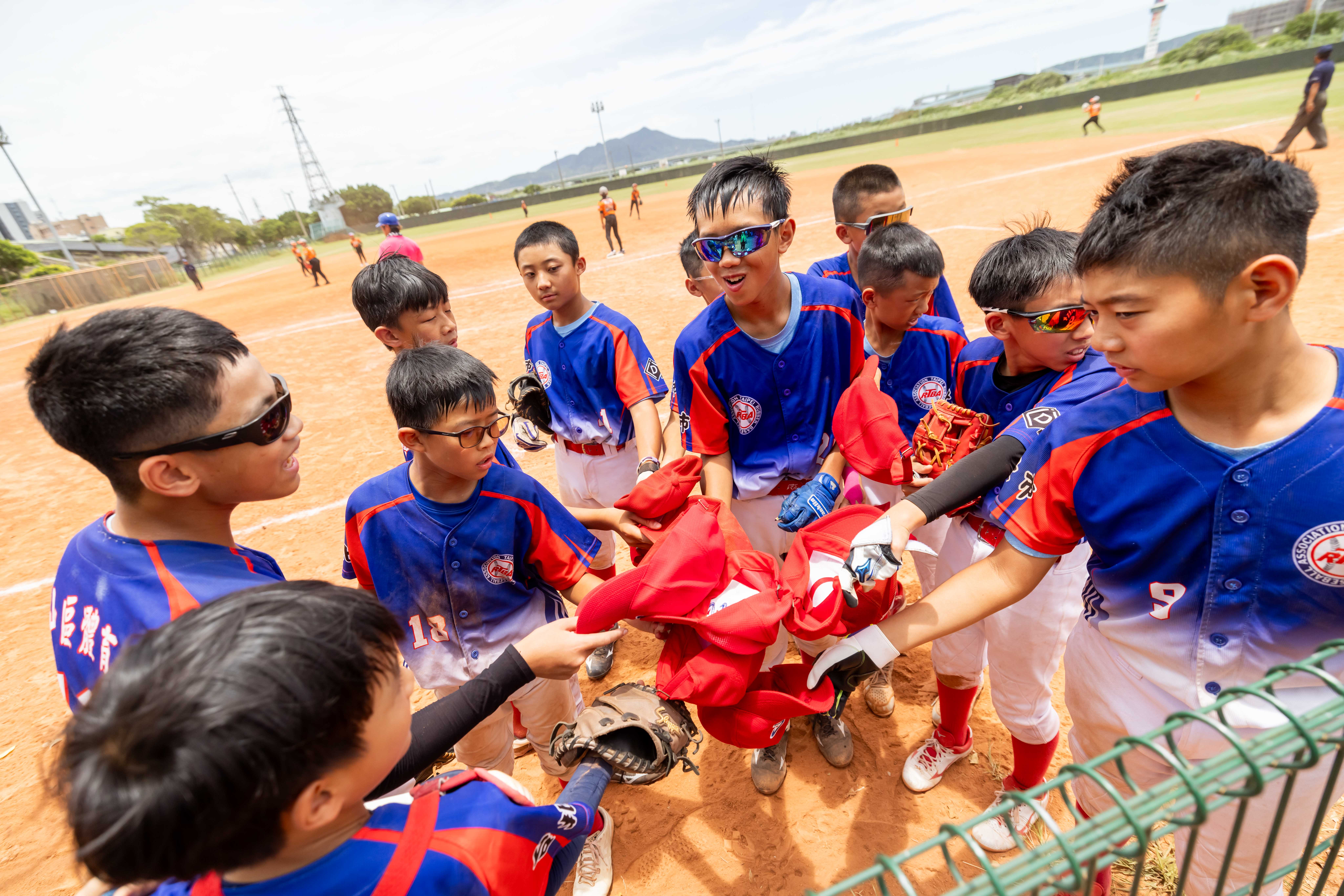 全國社區棒球賽》鄭琮翰3局43球完封勝！松體社區紅投打俱佳　成功出線搶下晉級門票