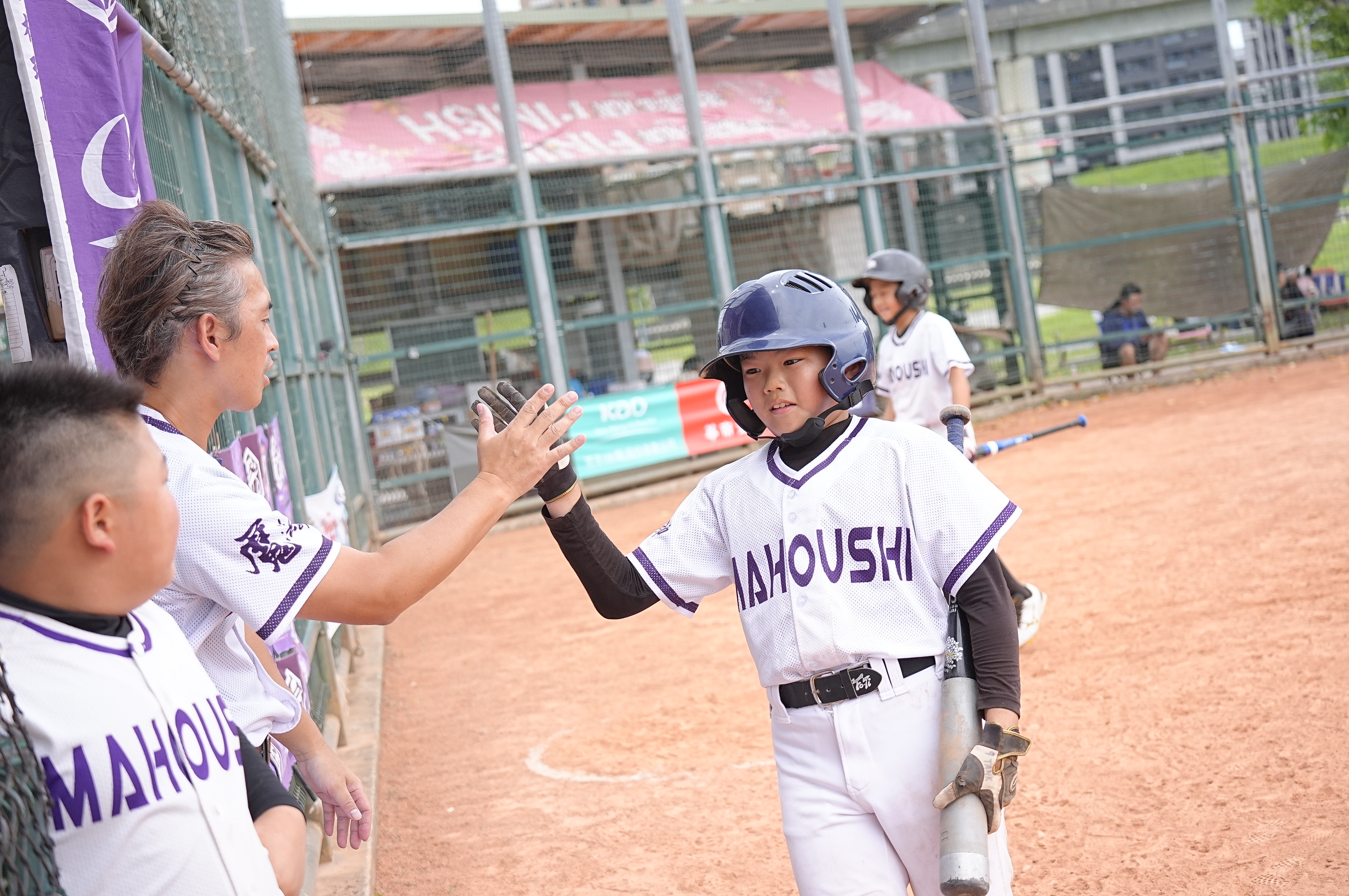 全國社區棒球賽》 陳其暐首局建功　魔法師5:1擊退新北光芒奪勝