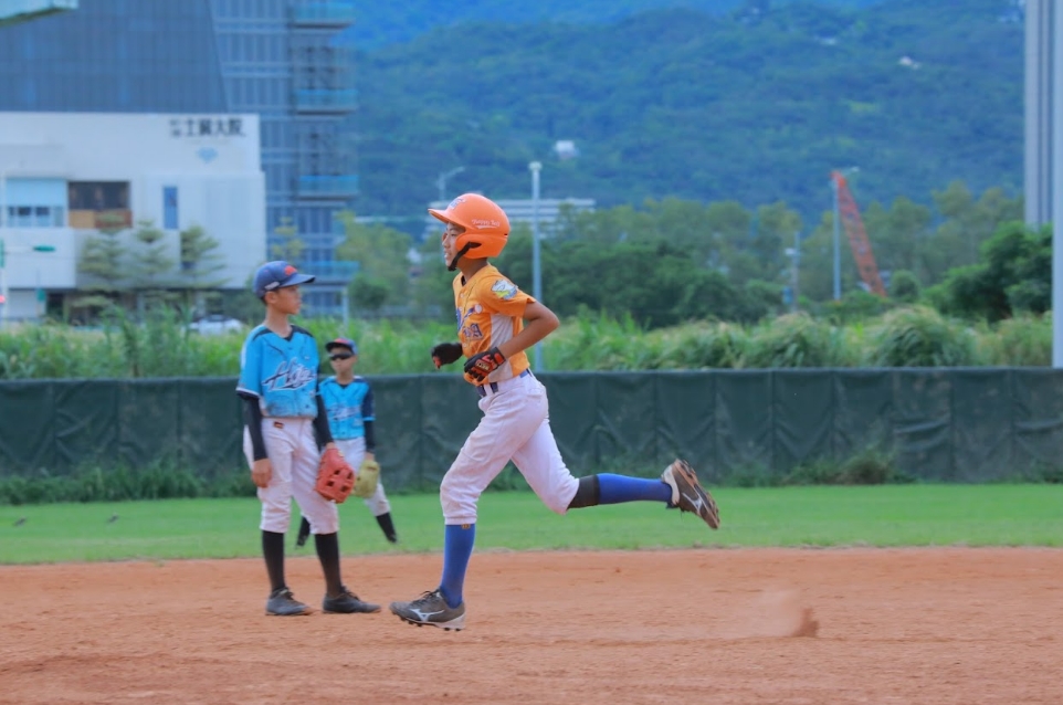 全國社區棒球賽》蔡沛翰與葉韋杉合力完封　NBA港湖社區紅7比0勝活力社區進複賽