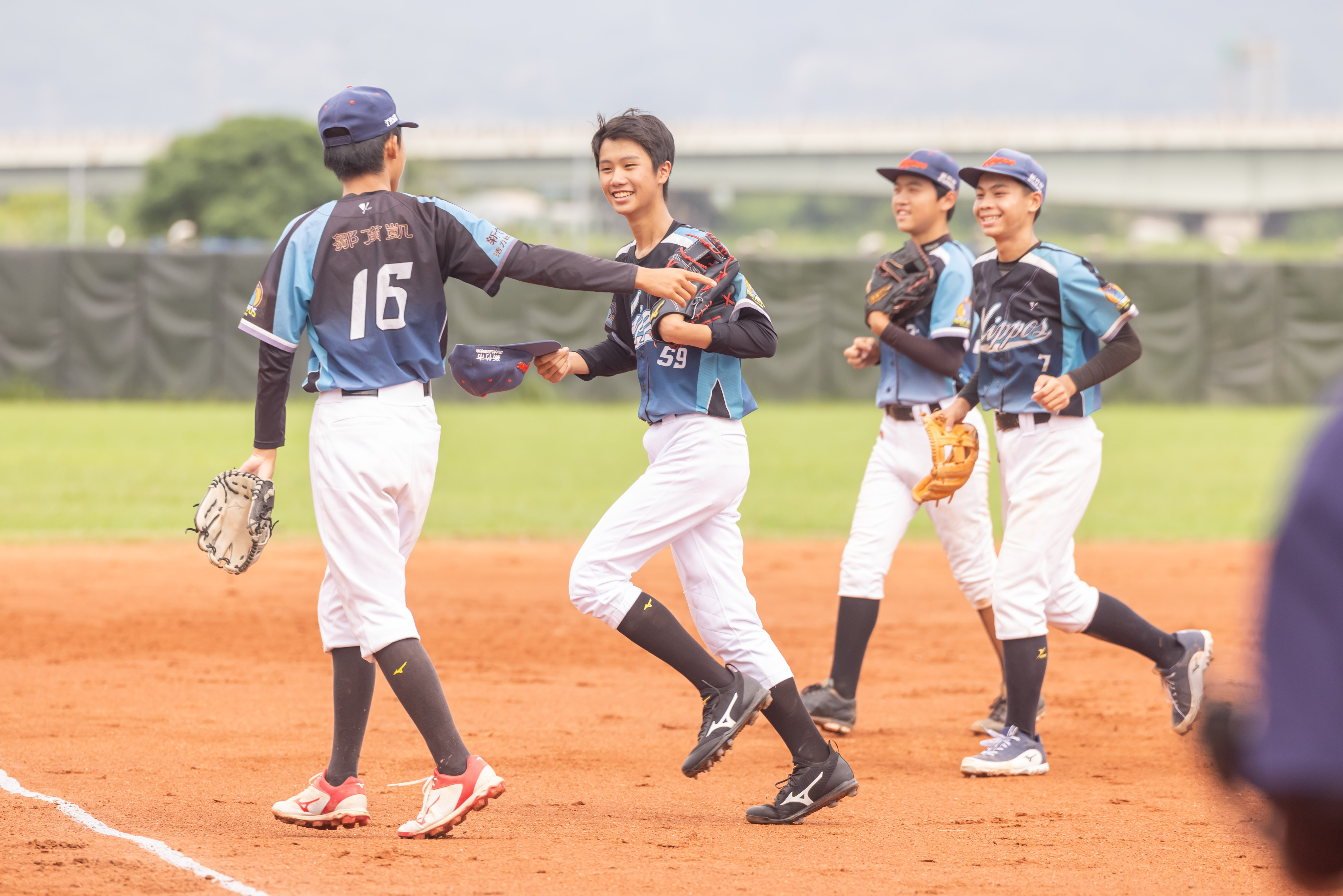 全國社區棒球賽》秀朗巨星九人精兵惜敗、新竹活力社區搶下首勝　秀朗教練勉勵選手們好好享受比賽