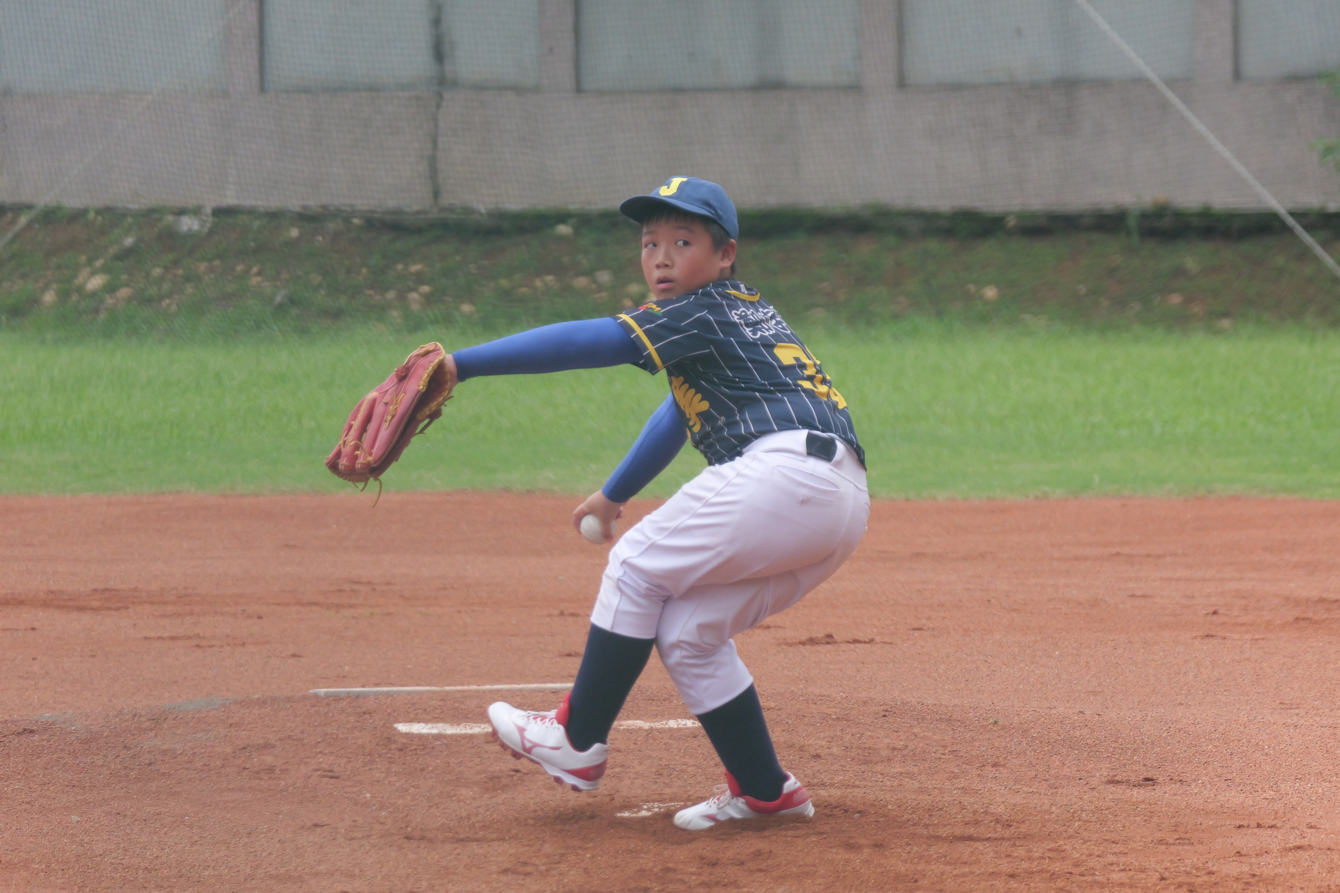 全國社區棒球賽》鄭宇辰霸氣完投完封、虞皓甯3安猛打　台中仁美J7比0封鎖台中道奇