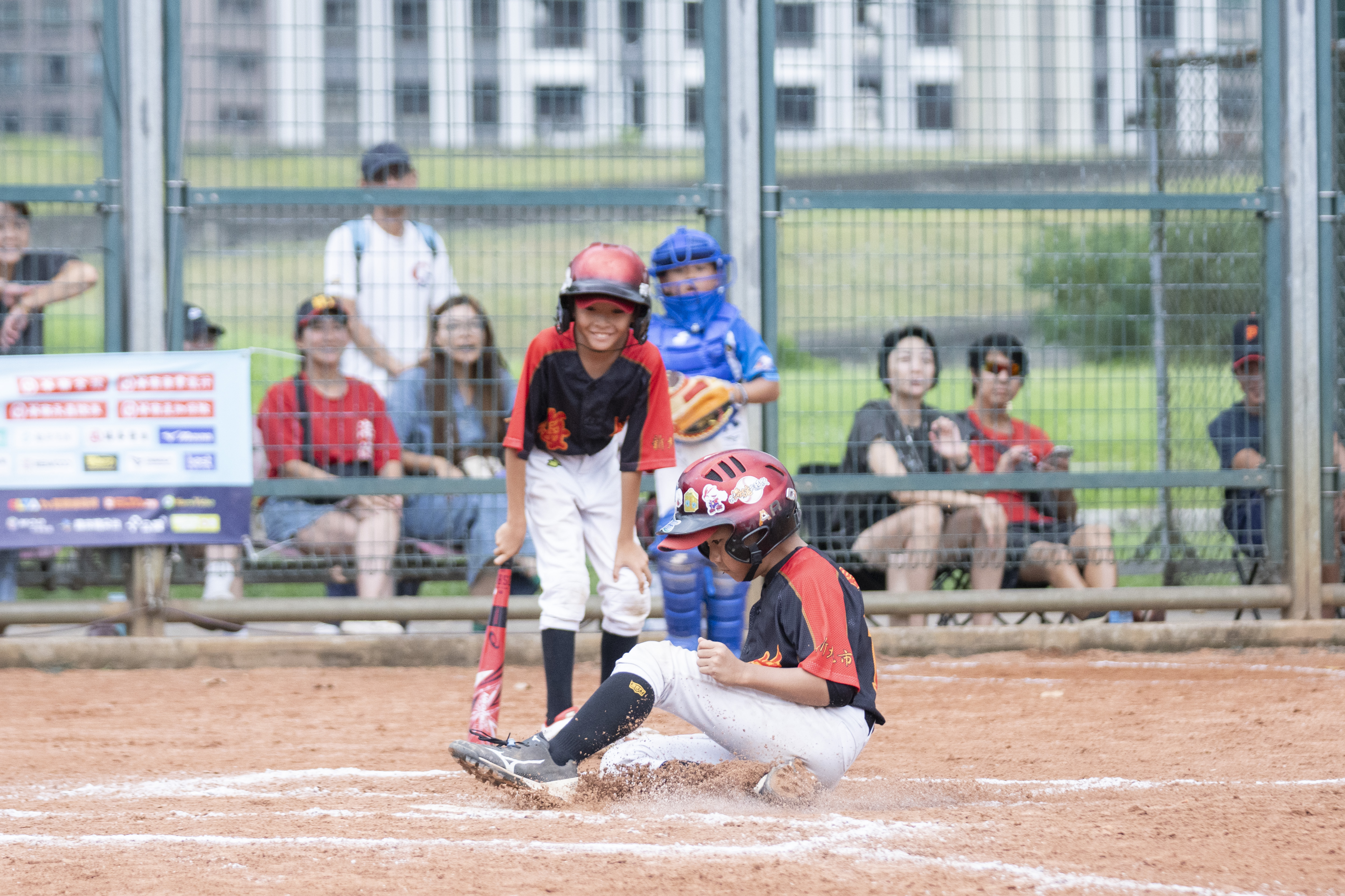 全國社區棒球賽》 海德火力全開14:0完封藍色閃電晉級全國決賽　總教練：拿出專注力與企圖心
