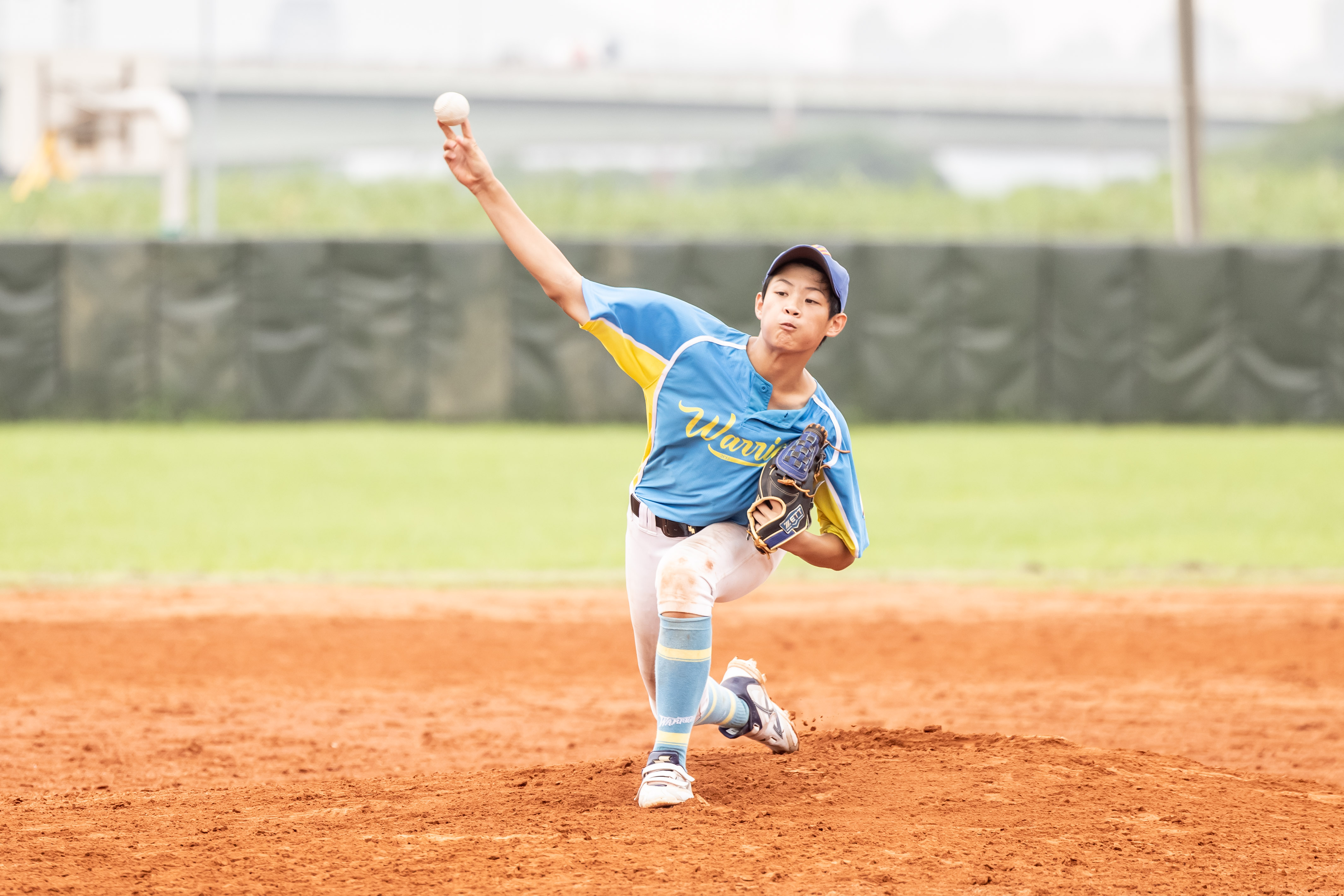 全國社區棒球賽》李宗穎4局7K好投！親子勇士白9比1擊敗夢無限　拿下第一勝