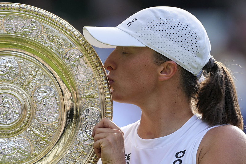 溫網》女單冠軍賽送雙貝果　Swiatek寫史上第2人紀錄