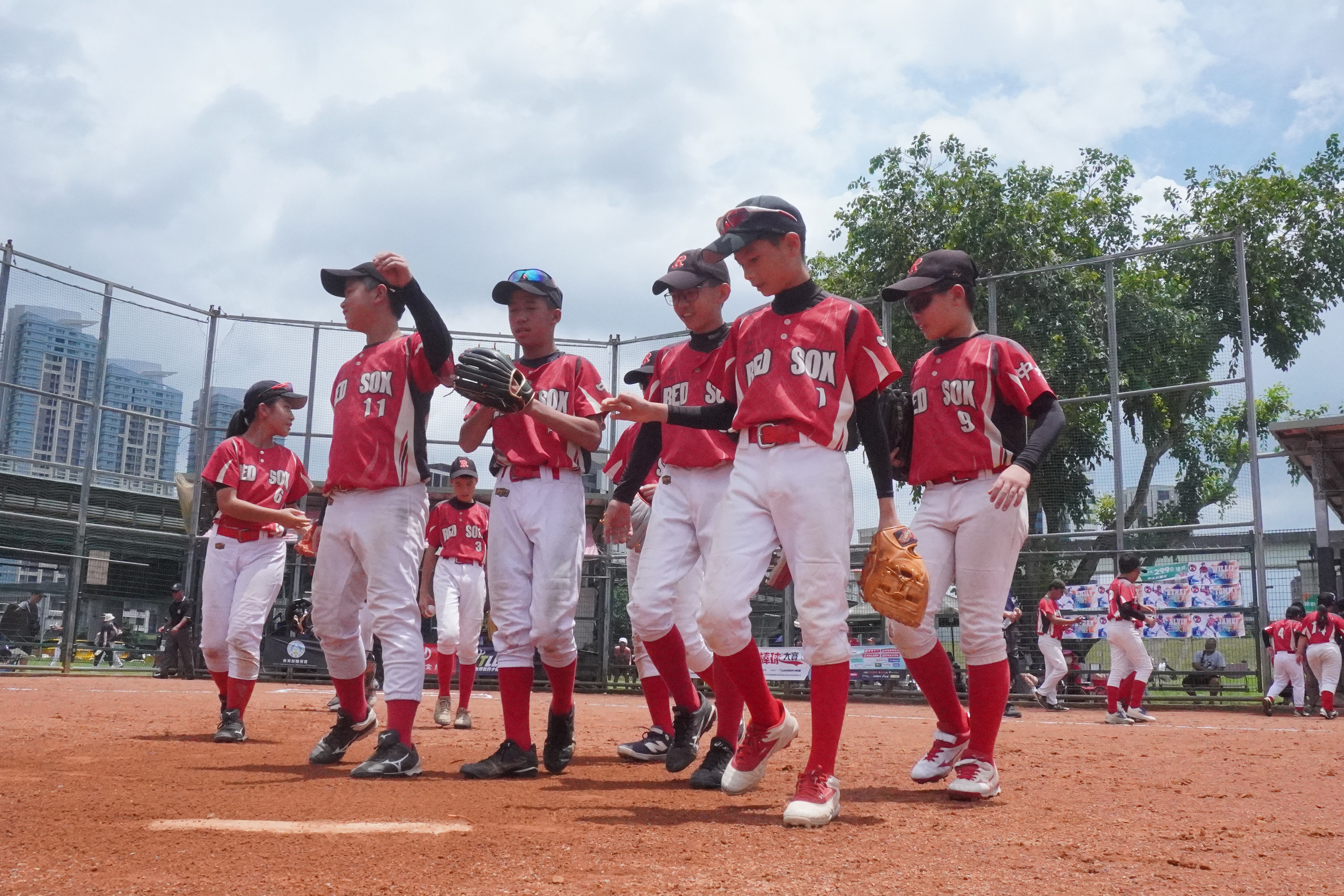 全國社區棒球賽》 中大紅襪紅火力齊發　單局7分大局奠勝基　9:0完封火山隊