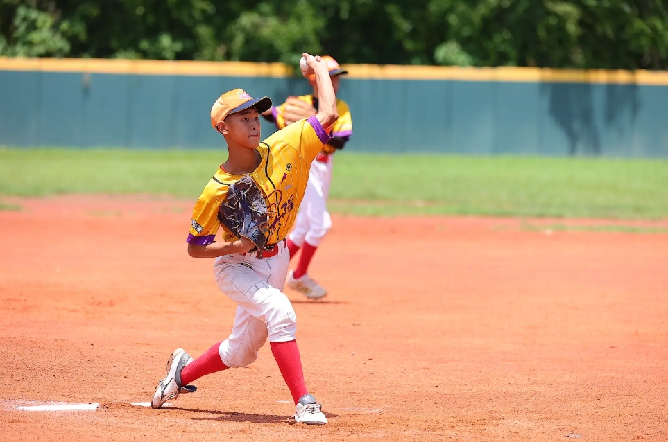 全國社區棒球賽》潘明鴻12K完投　小太陽烈焰烈焰5:1勝橋仔頭