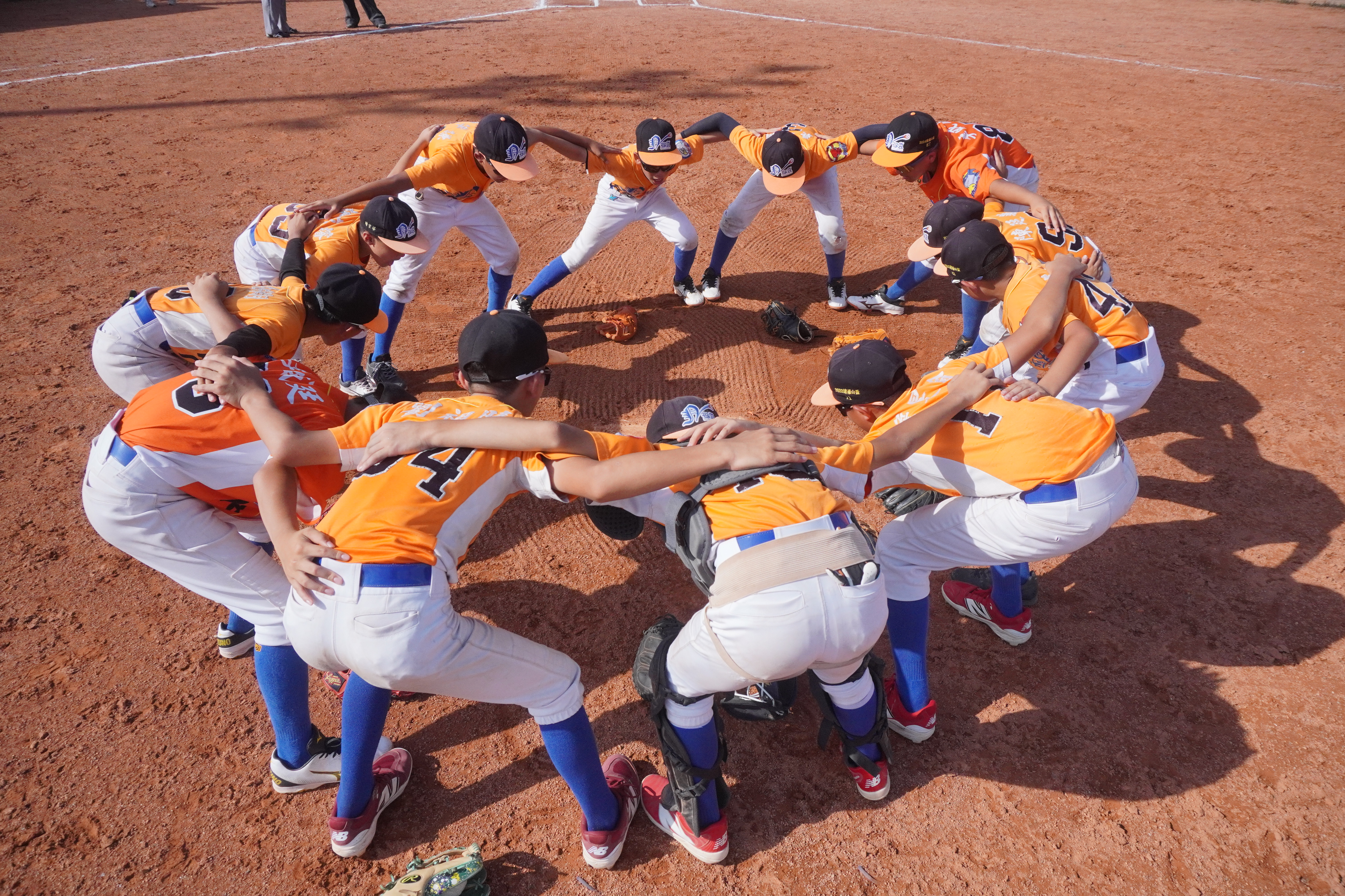 全國社區棒球賽》李威廷與李威辰首局各轟3分砲！港湖藍首局狂掃12分晉級全國賽  教頭點出「真正挑戰在後頭」