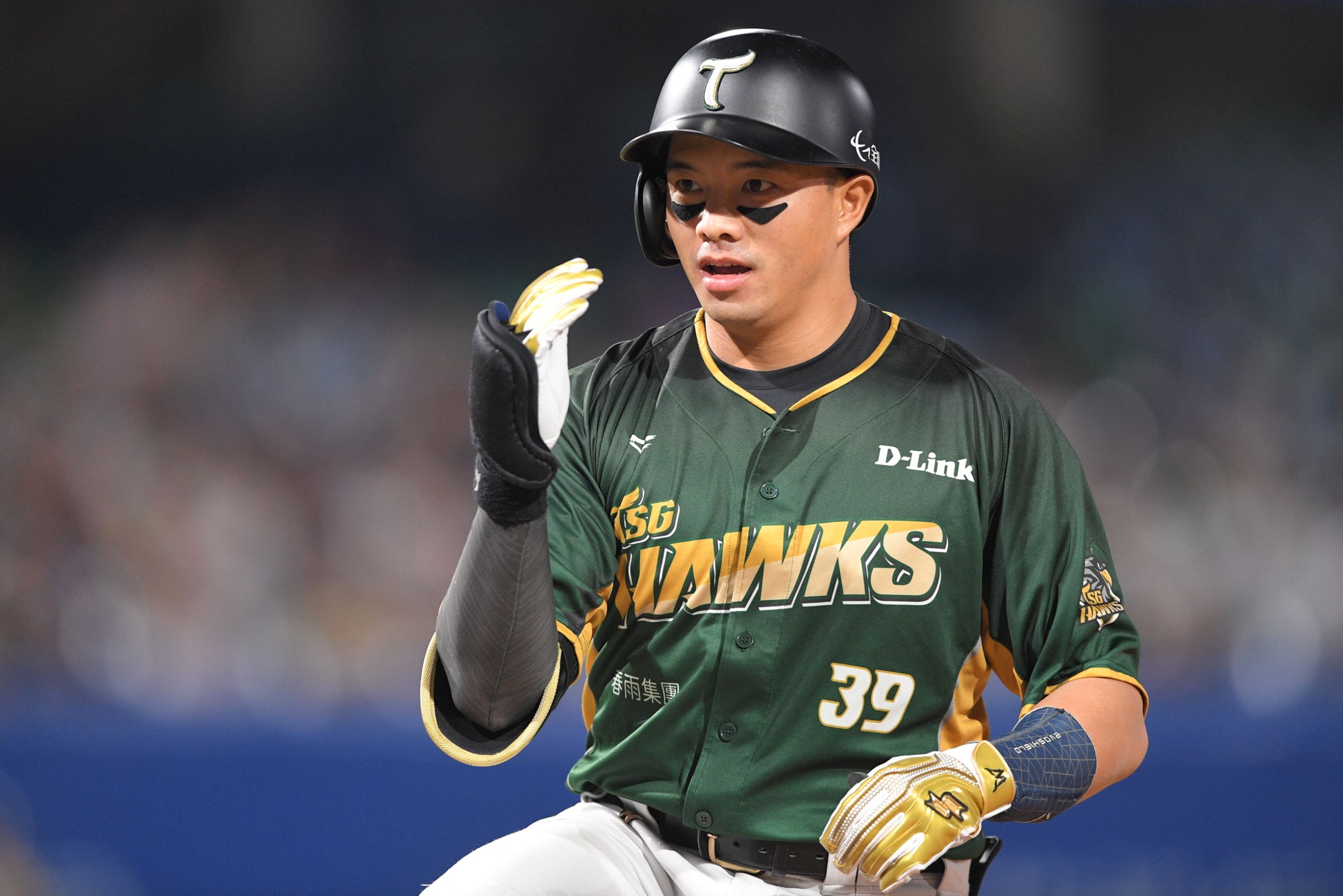 台鋼雄鷹》得點圈打擊率3成01聯盟最高　打教蔡昱詳幫年輕選手打底