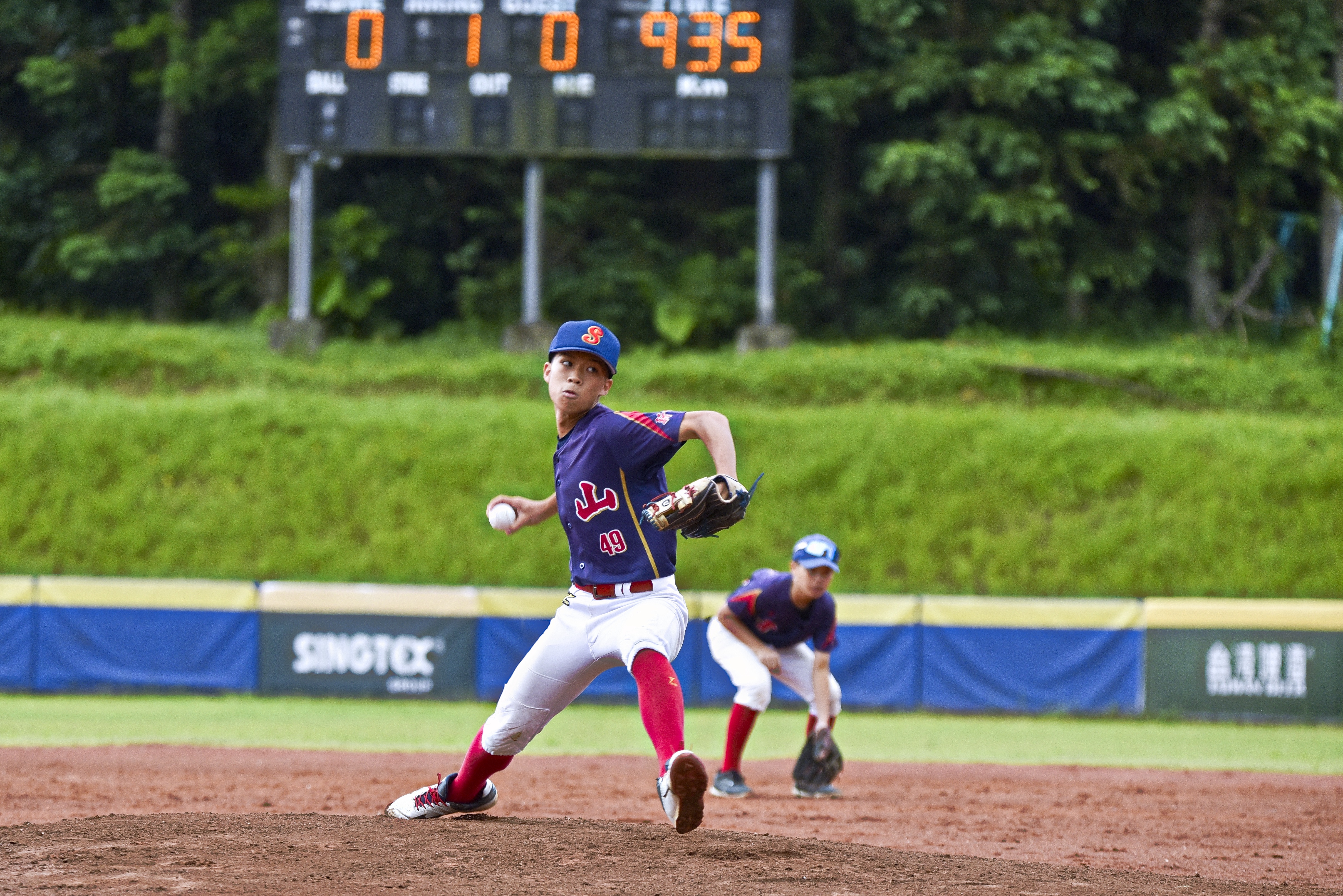 全國社區棒球賽》學山本由伸學曲球完投勝助青山晉級全國賽　樂天球迷鄭奇昇：留不住林立就沒救了