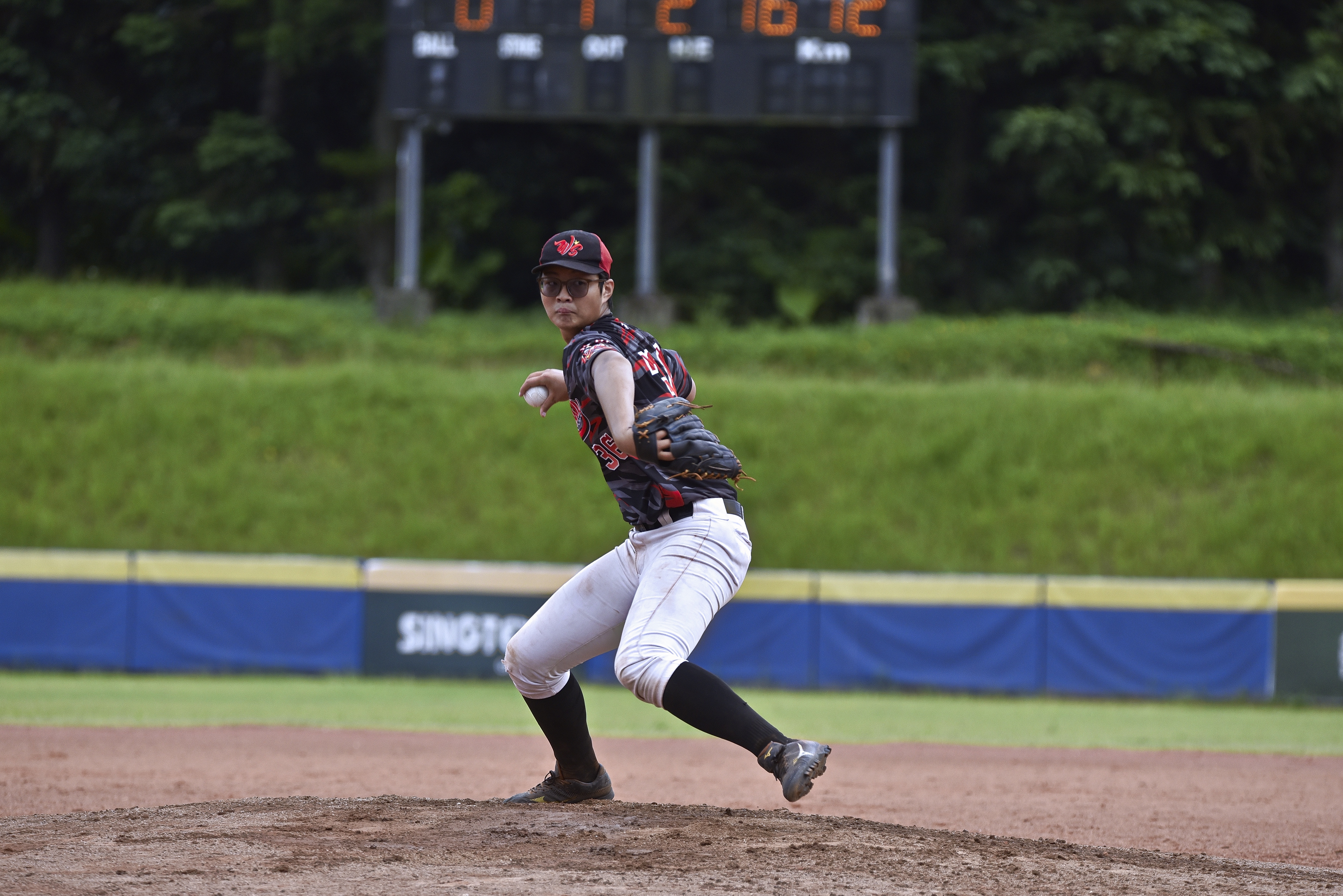 全國社區棒球賽》文山187公分巨投張盛昕飆9K完投完封壓制上智極光　目標成為球速最快的軍人