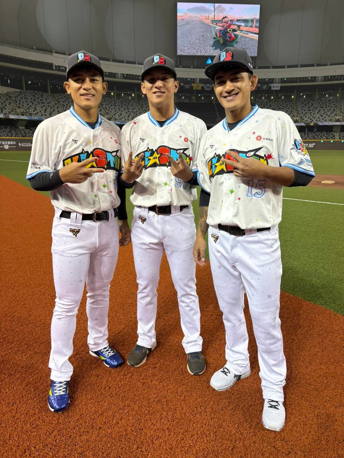 左起林岱安、張誠恩、林子偉都來自高雄那瑪夏。取自林岱安FB