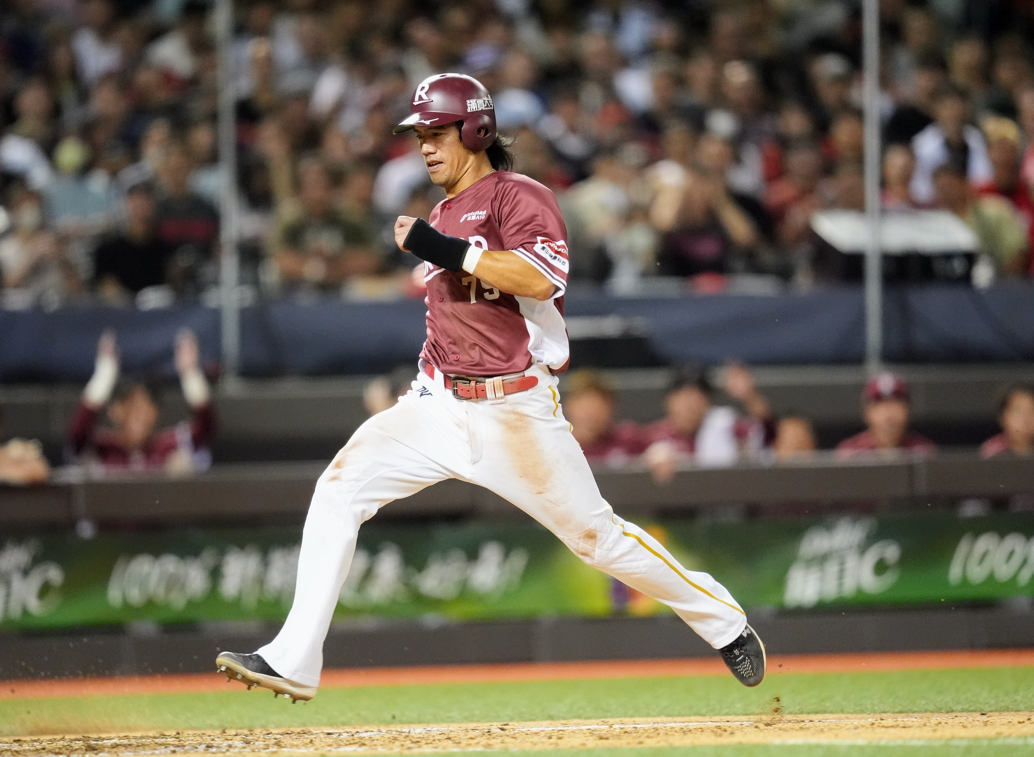 中職》林智平41歲生日敲2支二壘安打攻下超前分　樂天桃猿擊退味全龍