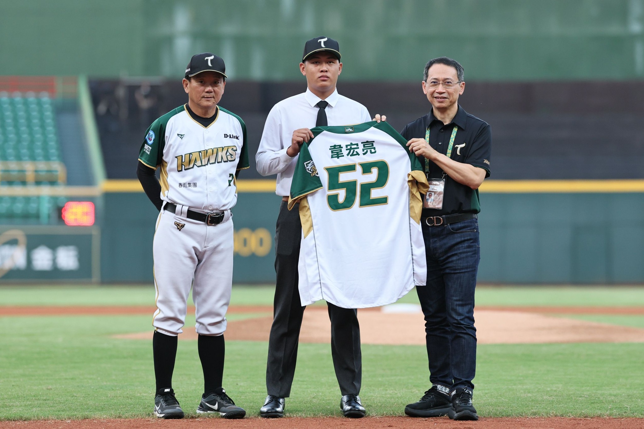 台鋼雄鷹》「狀元」韋宏亮是蠻有趣的投手　橫田久則談他定位：適合後援