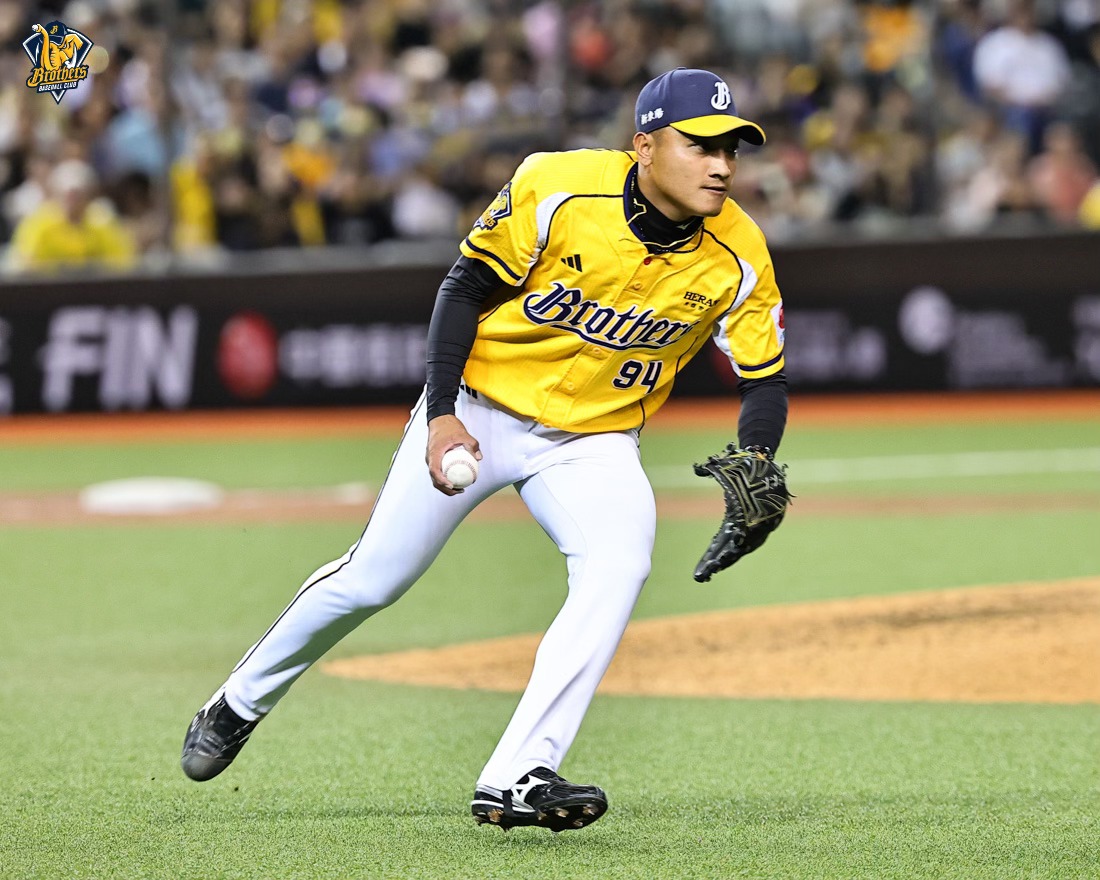 中信兄弟》吳俊偉不在開季名單！　兄弟全隊只有登錄24人開季