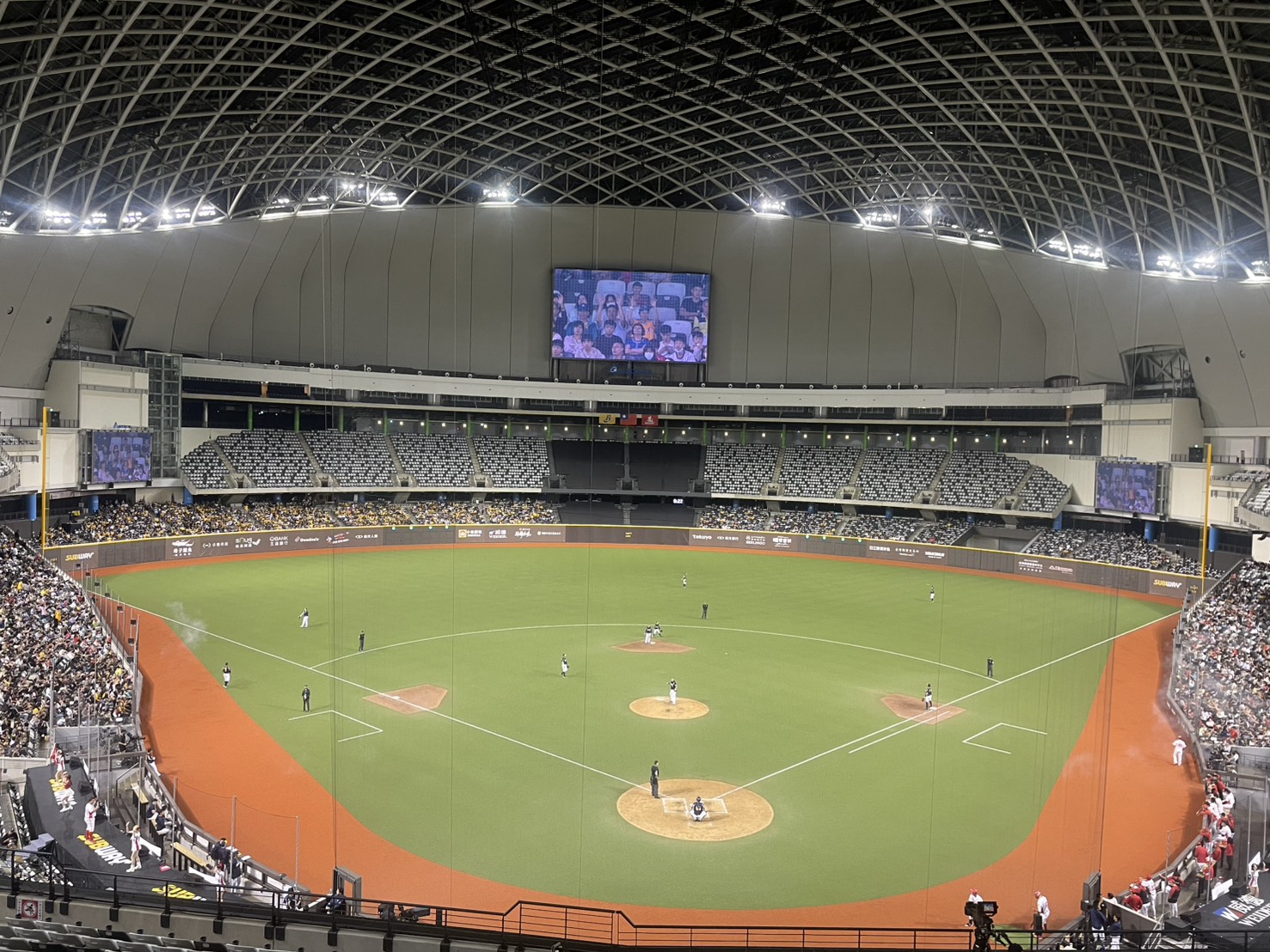 味全龍》大巨蛋湧進34142位球迷進場！　創下龍隊主場最多人紀錄