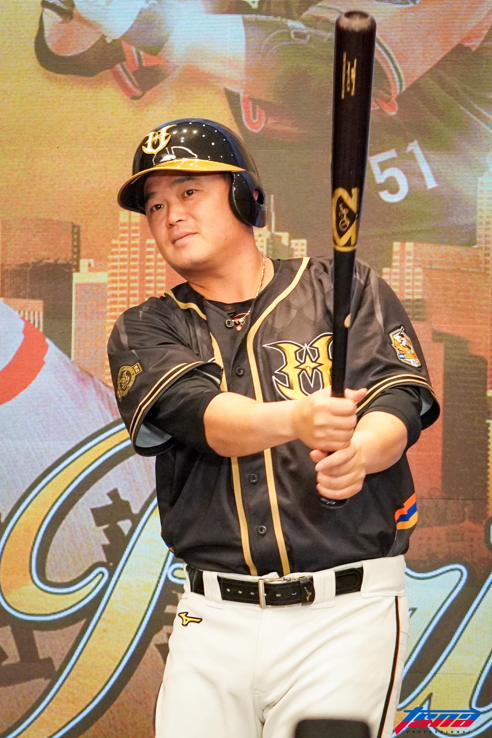 胡金龍引退》去年上半季就表達退役想法　林岳平多留「代打天王」1年